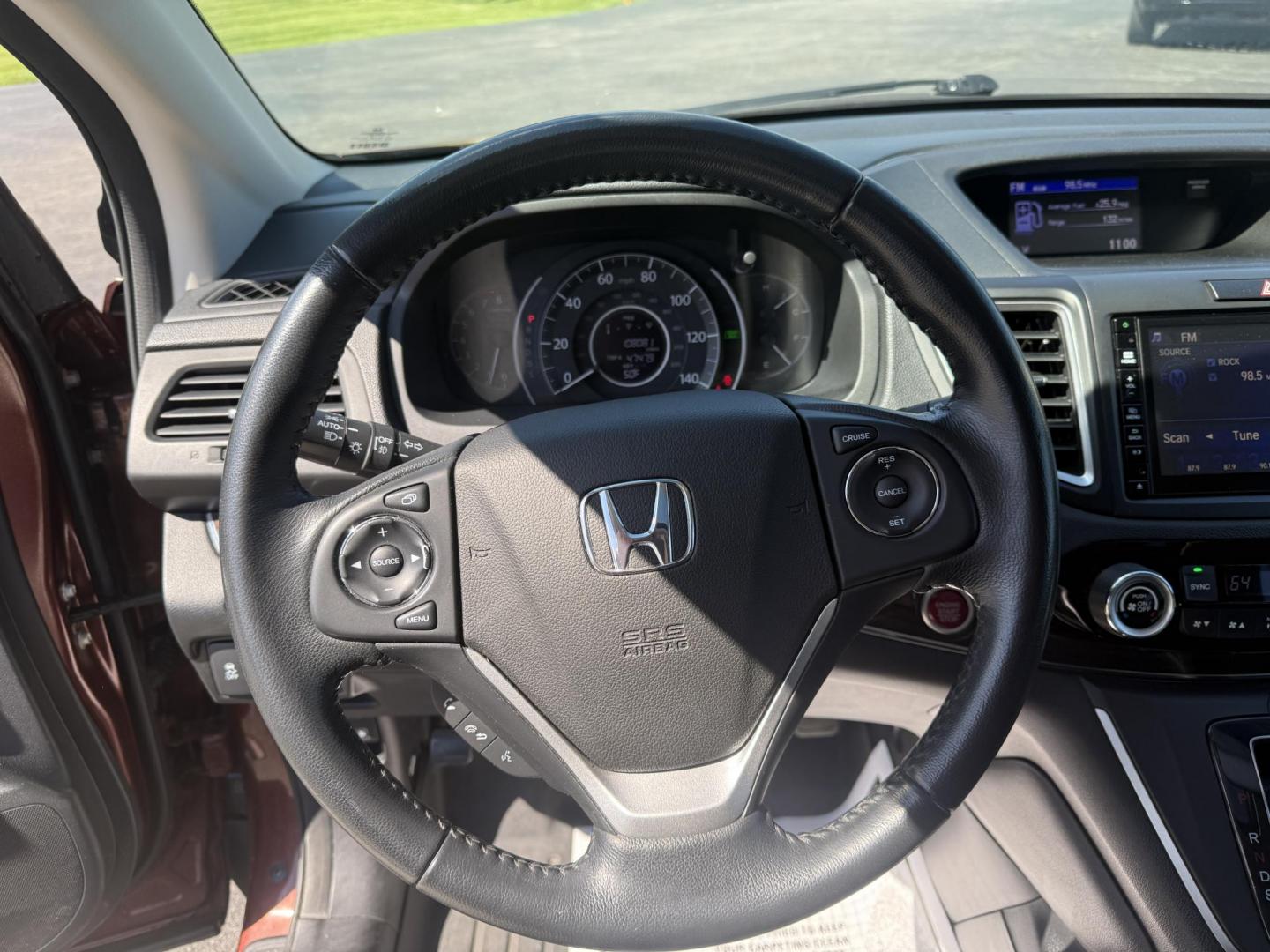 2015 Red /Black Honda CR-V EX-L 4WD (2HKRM4H73FH) with an 2.4L I4 DOHC 16V engine, Automatic transmission, located at 11115 Chardon Rd. , Chardon, OH, 44024, (440) 214-9705, 41.580246, -81.241943 - This One Owner 2015 Honda CR-V EX-L AWD has luxury, reliability and, fuel efficiency. Powered by Honda's incredible 2.4 I4 Engine and CVT (Continuously Variable Transmission) it achieves up to 32 MPG Highway while still have all weather capability due to it's all wheel drive system. With a leather i - Photo#22