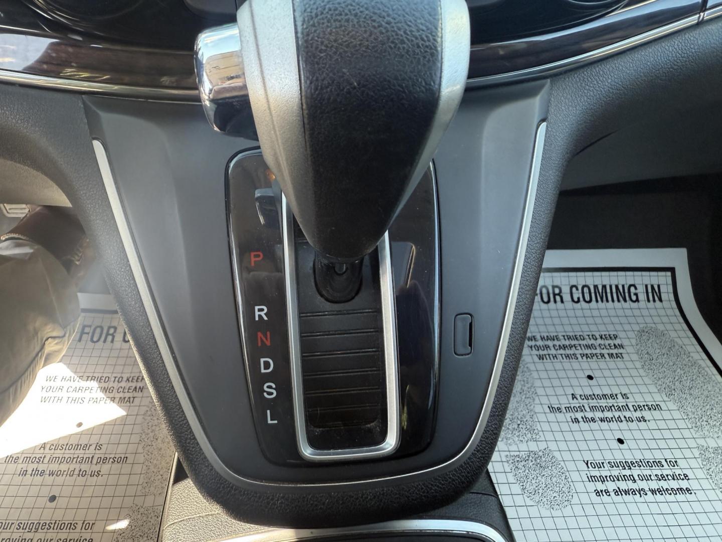2015 Red /Black Honda CR-V EX-L 4WD (2HKRM4H73FH) with an 2.4L I4 DOHC 16V engine, Automatic transmission, located at 11115 Chardon Rd. , Chardon, OH, 44024, (440) 214-9705, 41.580246, -81.241943 - This One Owner 2015 Honda CR-V EX-L AWD has luxury, reliability and, fuel efficiency. Powered by Honda's incredible 2.4 I4 Engine and CVT (Continuously Variable Transmission) it achieves up to 32 MPG Highway while still have all weather capability due to it's all wheel drive system. With a leather i - Photo#32