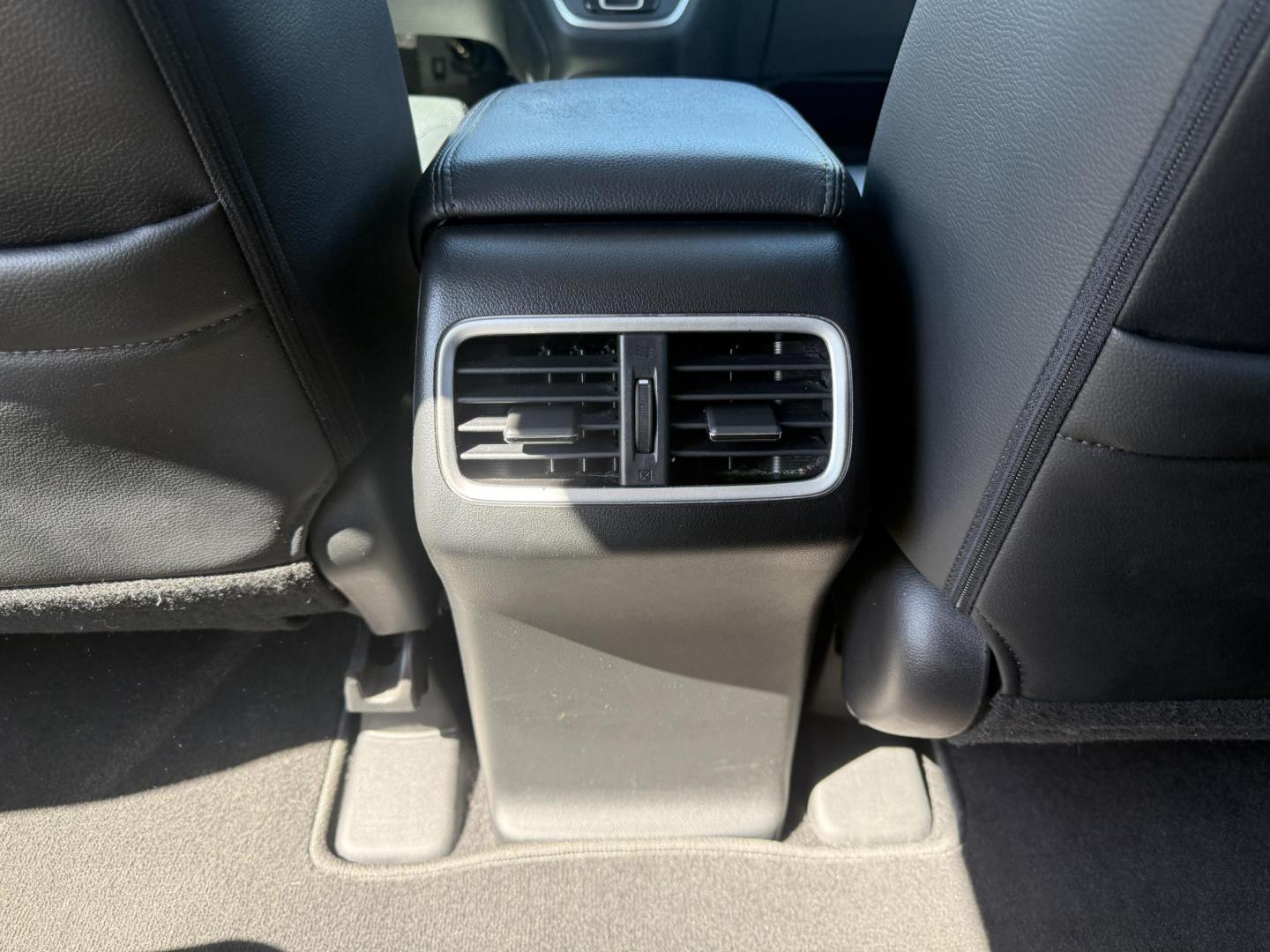2015 Red /Black Honda CR-V EX-L 4WD (2HKRM4H73FH) with an 2.4L I4 DOHC 16V engine, Automatic transmission, located at 11115 Chardon Rd. , Chardon, OH, 44024, (440) 214-9705, 41.580246, -81.241943 - This One Owner 2015 Honda CR-V EX-L AWD has luxury, reliability and, fuel efficiency. Powered by Honda's incredible 2.4 I4 Engine and CVT (Continuously Variable Transmission) it achieves up to 32 MPG Highway while still have all weather capability due to it's all wheel drive system. With a leather i - Photo#37