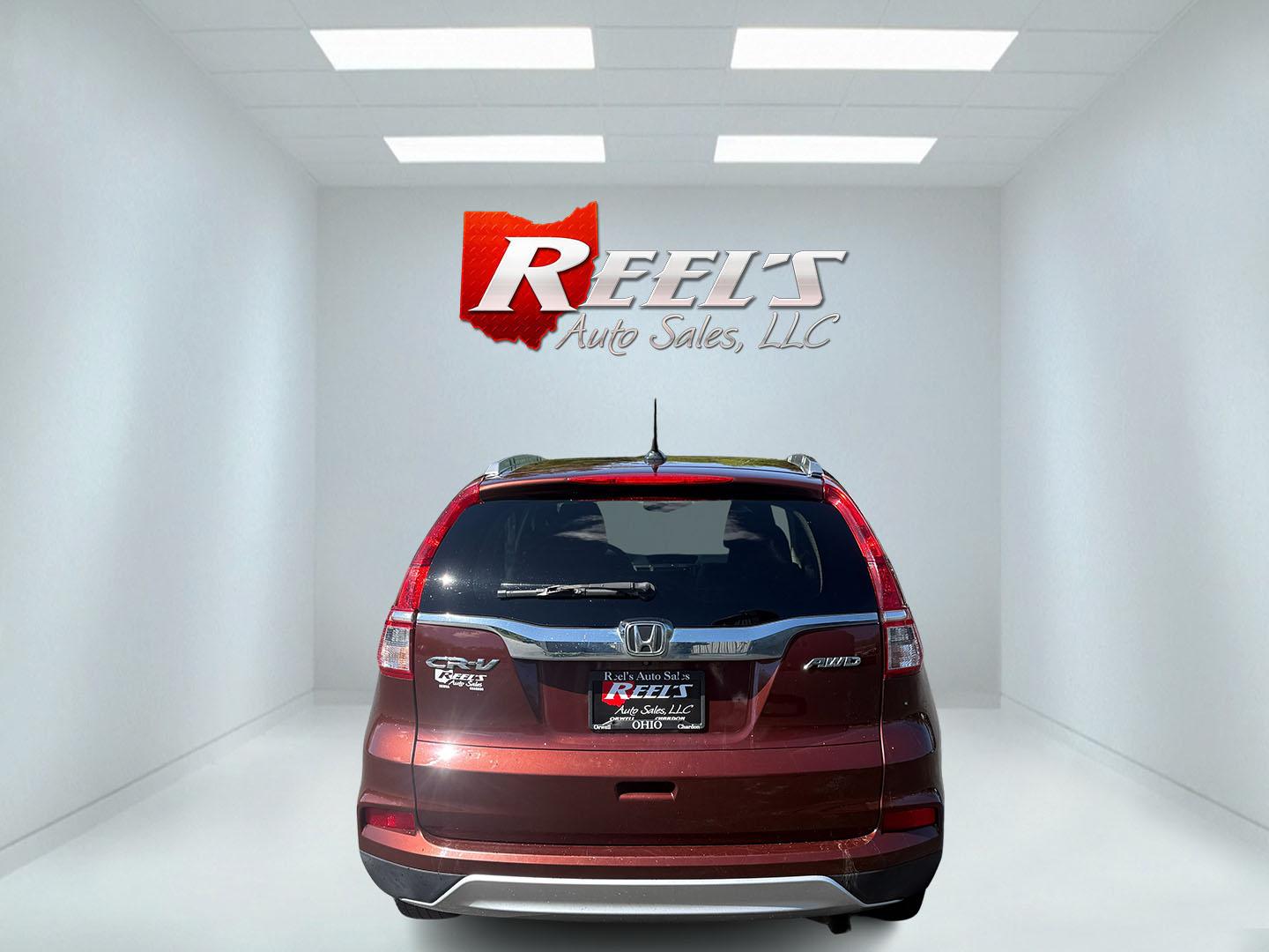 2015 Red /Black Honda CR-V EX-L 4WD (2HKRM4H73FH) with an 2.4L I4 DOHC 16V engine, Automatic transmission, located at 11115 Chardon Rd. , Chardon, OH, 44024, (440) 214-9705, 41.580246, -81.241943 - This One Owner 2015 Honda CR-V EX-L AWD has luxury, reliability and, fuel efficiency. Powered by Honda's incredible 2.4 I4 Engine and CVT (Continuously Variable Transmission) it achieves up to 32 MPG Highway while still have all weather capability due to it's all wheel drive system. With a leather i - Photo#43