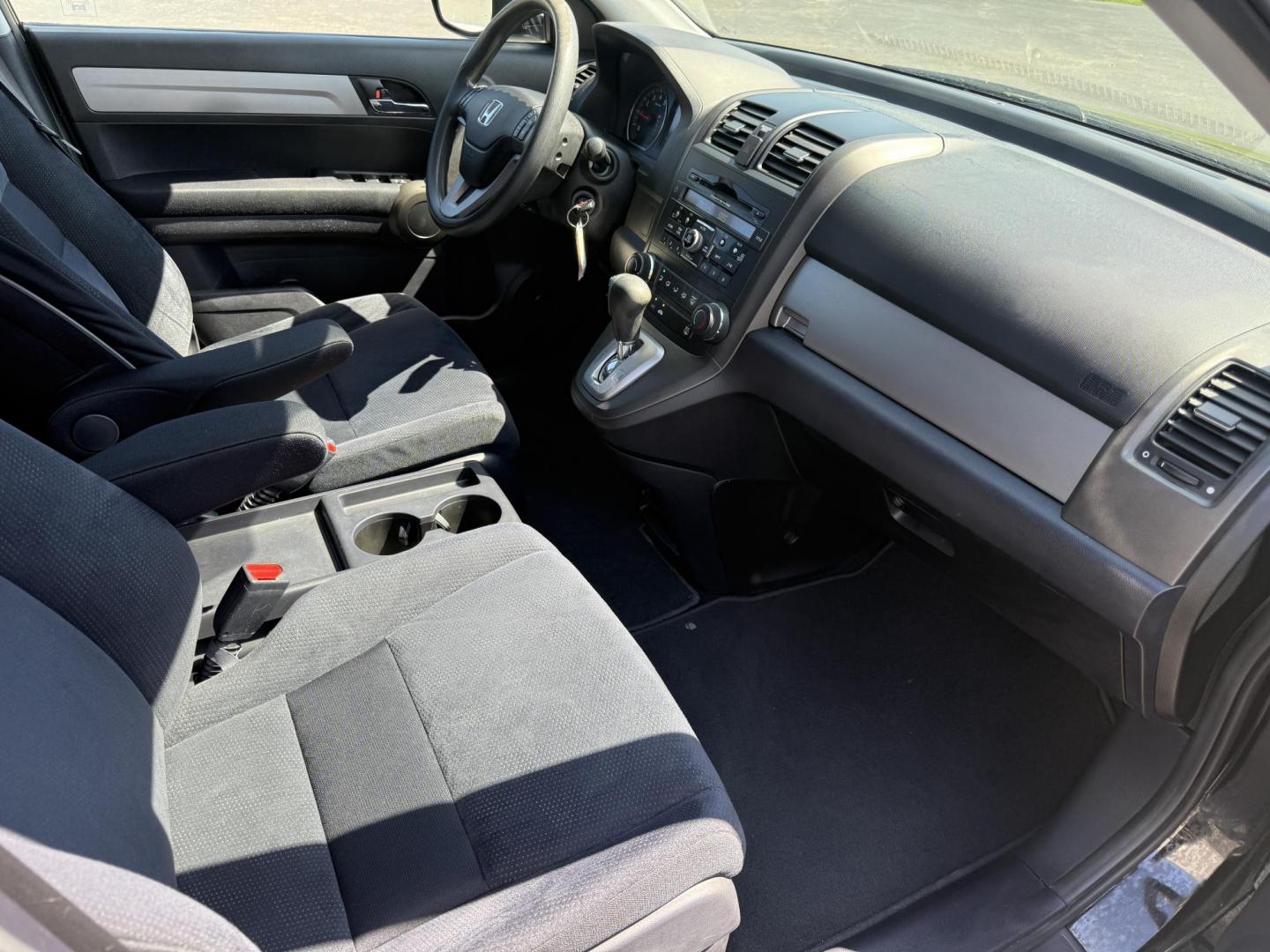 2011 Black /Black Honda CR-V EX 4WD 5-Speed AT (JHLRE4H55BC) with an 2.4L I4 DOHC 16V engine, 5-Speed Automatic transmission, located at 11115 Chardon Rd. , Chardon, OH, 44024, (440) 214-9705, 41.580246, -81.241943 - This One Owner 2011 Honda CR-V EX 4WD is a great fuel efficient all weather SUV. With Honda's incredible reputation for reliability and only 66 K miles this car is poised for a long life to come. Powered by a 2.4 I4 engine and a 5 speed automatic engine this little SUV achieves an impressive 27 MPG - Photo#34