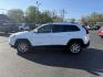 2016 White /Black Jeep Cherokee Limited 4WD (1C4PJMDB7GW) with an 2.4L I4 DOHC 16V engine, 9A transmission, located at 11115 Chardon Rd. , Chardon, OH, 44024, (440) 214-9705, 41.580246, -81.241943 - FRESH TRADE ALERT ---- This 2016 Jeep Cherokee Limited 4WD is a luxurious midsized SUV. Powered by a 2.4 I4 engine and a 9 speed automatic transmission it achieves an impressive 28 MPG highway. This Jeep is equipped with a luxurious leather interior, heated front seats, power drivers seat, and dual - Photo#12