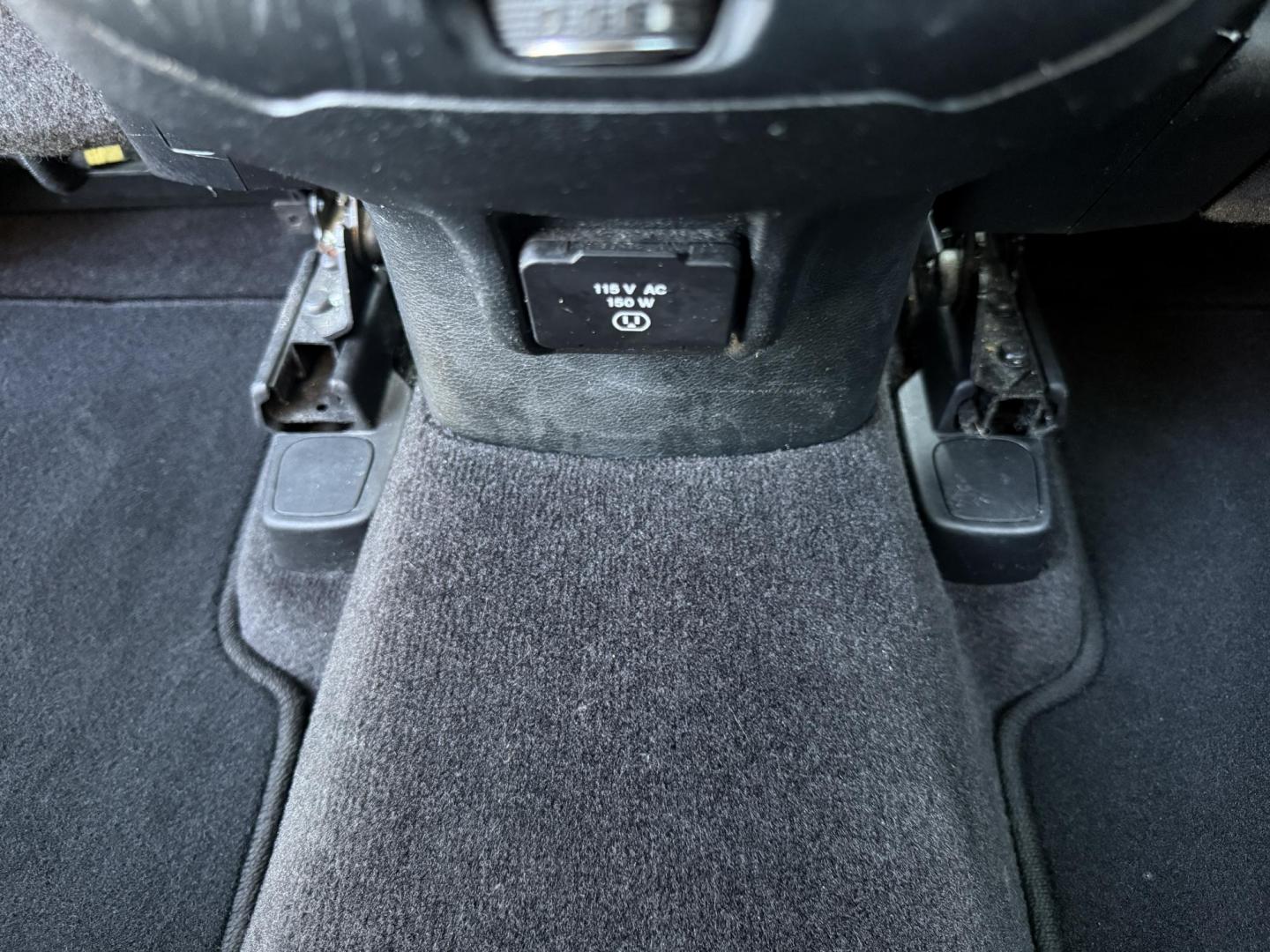 2016 White /Black Jeep Cherokee Limited 4WD (1C4PJMDB7GW) with an 2.4L I4 DOHC 16V engine, 9A transmission, located at 11115 Chardon Rd. , Chardon, OH, 44024, (440) 214-9705, 41.580246, -81.241943 - FRESH TRADE ALERT ---- This 2016 Jeep Cherokee Limited 4WD is a luxurious midsized SUV. Powered by a 2.4 I4 engine and a 9 speed automatic transmission it achieves an impressive 28 MPG highway. This Jeep is equipped with a luxurious leather interior, heated front seats, power drivers seat, and dual - Photo#36