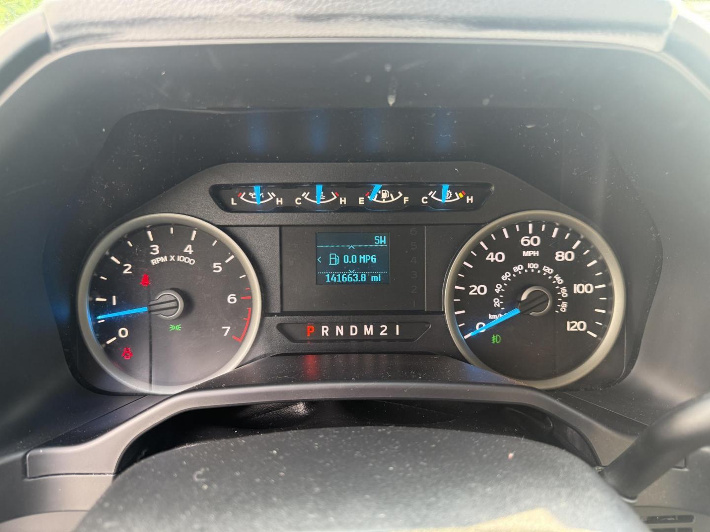 2015 Blue /Gray Ford F-150 XLT SuperCrew 5.5-ft. Bed 4WD (1FTEW1EF5FF) with an 5.0L V8 engine, 6-Speed Automatic transmission, located at 11115 Chardon Rd. , Chardon, OH, 44024, (440) 214-9705, 41.580246, -81.241943 - This 2015 Ford F-150 is a versatile and capably 1/2 ton truck. Powered by the 5.0 Coyote V8 Engine and a 6 Speed Automatic this truck sounds and looks great. With 3.31 Gearing you can tow just about anything you could ever need with a 9,000 pound towing capacity. This truck is equipped with daytime - Photo#15