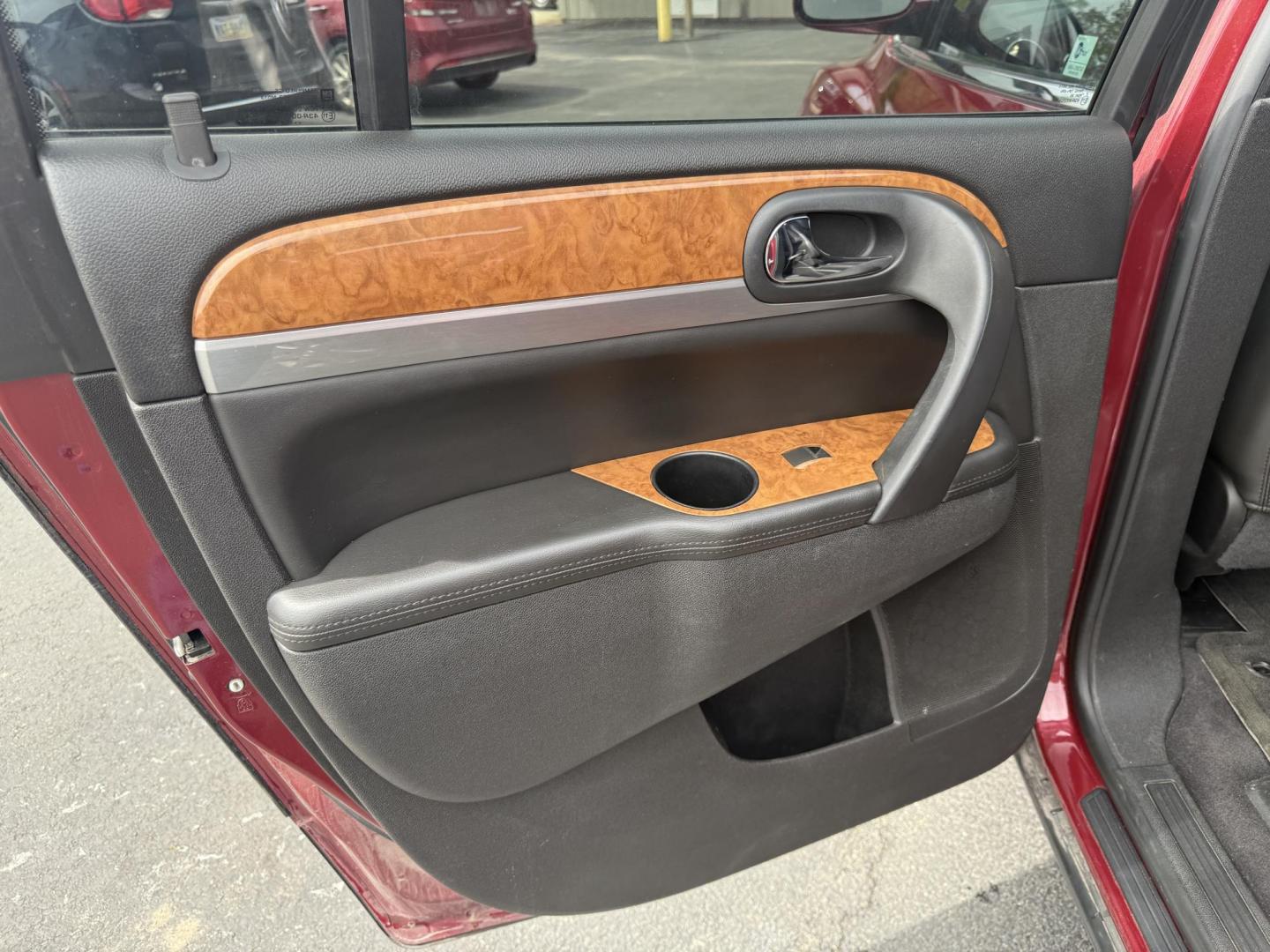 2010 Red /Black Buick Enclave CXL AWD (5GALVBED2AJ) with an 3.6L V6 DOHC 24V engine, 6-Speed Automatic Overdrive transmission, located at 547 E. Main St., Orwell, OH, 44076, (440) 437-5893, 41.535435, -80.847855 - This 2010 Buick Enclave is a true transportation special. With a leather interior, heated front seats, backup camera and a power drivers seat you will be comfortable in North East Ohio's winter months. Come take a look before it's gone. This vehicle is AS IS. - Photo#27