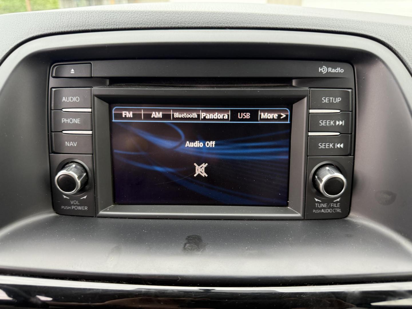 2014 White /Black Mazda CX-5 Touring AWD (JM3KE4CY7E0) with an 2.5L I4 DOHC 16V engine, 6-Speed Automatic transmission, located at 547 E. Main St., Orwell, OH, 44076, (440) 437-5893, 41.535435, -80.847855 - This 2014 Mazda CX-5 Touring features a 2.5L inline-4 engine paired with a 6-speed automatic transmission, offering a balanced blend of performance and efficiency with an estimated 29 MPG on the highway. It comes well-equipped for its class, including a 6.5-inch touchscreen, backup camera, blind spo - Photo#23