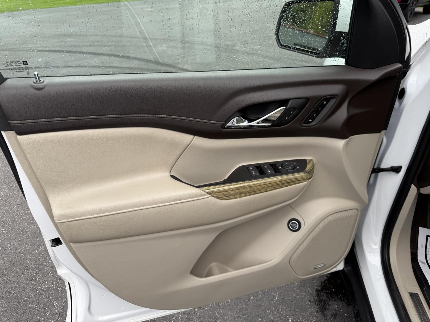 2019 White /Gray GMC Acadia Denali AWD (1GKKNXLS9KZ) with an 3.6L V6 DOHC 24V engine, 6A transmission, located at 11115 Chardon Rd. , Chardon, OH, 44024, (440) 214-9705, 41.580246, -81.241943 - This 2019 GMC Acadia Denali AWD is GMC's pinocle of midsize SUV's. Featuring a 3.6L V6 engine, luxurious leather interior, and advanced comfort with heated and cooled front seats, plus heated second-row captain’s chairs. It offers tri-zone automatic climate control, an 8-inch touchscreen with navi - Photo#15
