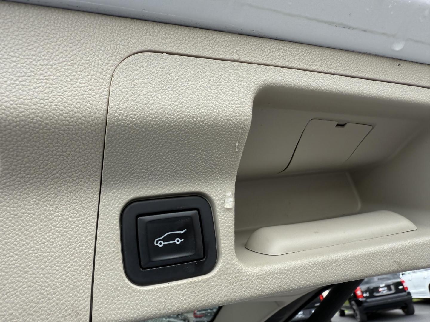 2019 White /Gray GMC Acadia Denali AWD (1GKKNXLS9KZ) with an 3.6L V6 DOHC 24V engine, 6A transmission, located at 11115 Chardon Rd. , Chardon, OH, 44024, (440) 214-9705, 41.580246, -81.241943 - This 2019 GMC Acadia Denali AWD is GMC's pinocle of midsize SUV's. Featuring a 3.6L V6 engine, luxurious leather interior, and advanced comfort with heated and cooled front seats, plus heated second-row captain’s chairs. It offers tri-zone automatic climate control, an 8-inch touchscreen with navi - Photo#39