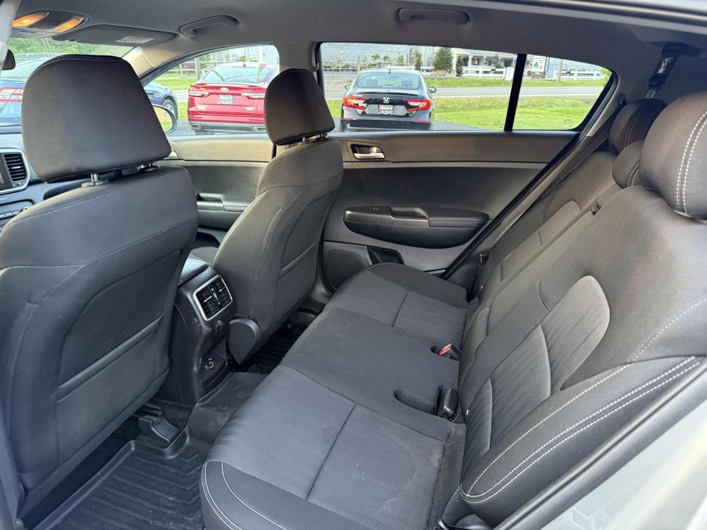 2020 Gray /Black Kia Sportage LX AWD (KNDPMCAC8L7) with an 2.4L I4 DOHC 16V engine, 6A transmission, located at 11115 Chardon Rd. , Chardon, OH, 44024, (440) 214-9705, 41.580246, -81.241943 - Photo#20
