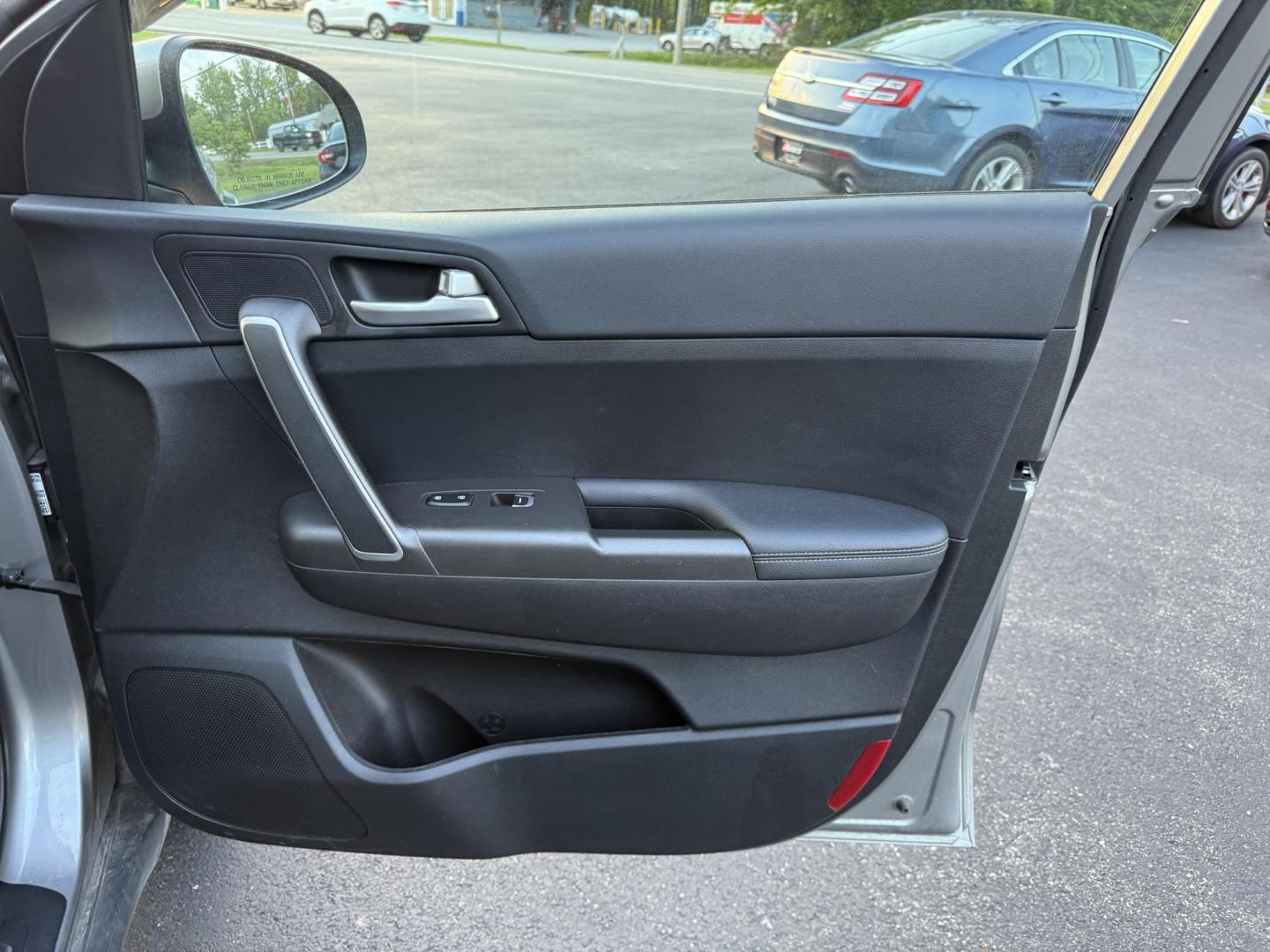 2020 Gray /Black Kia Sportage LX AWD (KNDPMCAC8L7) with an 2.4L I4 DOHC 16V engine, 6A transmission, located at 11115 Chardon Rd. , Chardon, OH, 44024, (440) 214-9705, 41.580246, -81.241943 - Photo#31