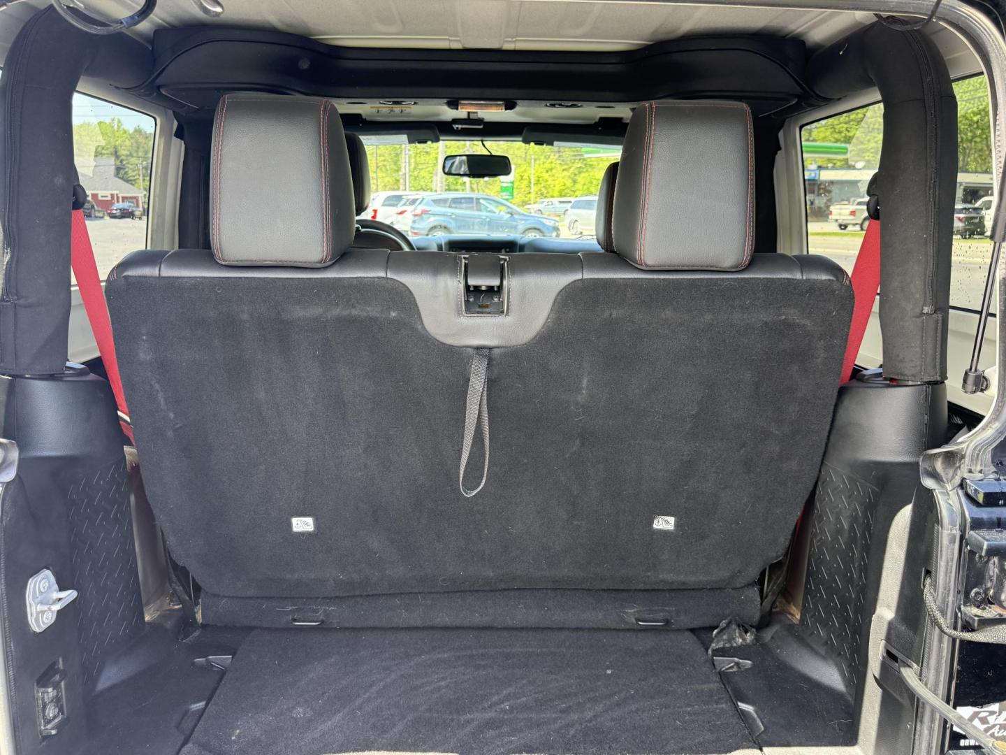2017 Black /Black Jeep Wrangler Rubicon 4WD (1C4BJWCG6HL) with an 3.6L V6 DOHC 24V engine, 5 Speed Auto transmission, located at 11115 Chardon Rd. , Chardon, OH, 44024, (440) 214-9705, 41.580246, -81.241943 - This One Owner 2017 Jeep Wrangler Rubicon Recon is a limited edition that builds off of the already incredible Rubicon model. It is powered by a 3.6 Pentastar V6 Engine and a 5 speed automatic transmission. This Wrangler has upgraded Danna 44 axles and a half inch lift compared to the regular Rubico - Photo#30