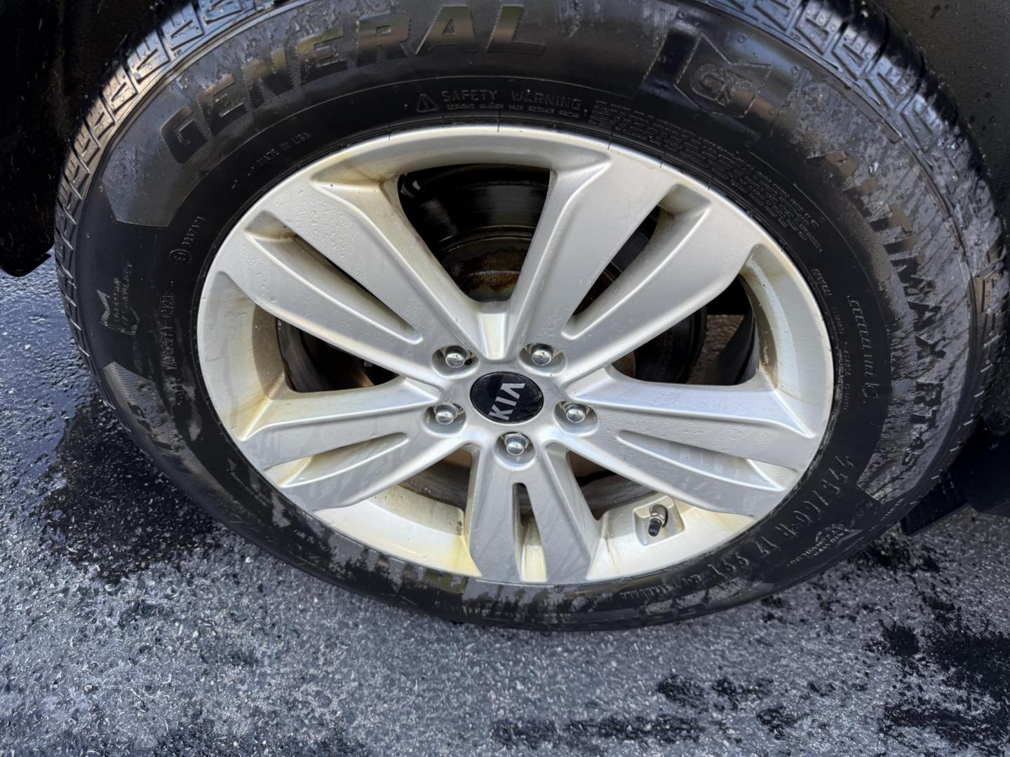 2019 Silver /Black Kia Sportage LX FWD (KNDPM3AC9K7) with an 2.4L I4 DOHC 16V engine, 6A transmission, located at 547 E. Main St., Orwell, OH, 44076, (440) 437-5893, 41.535435, -80.847855 - FRESH TRADE ALERT ---- This 2019 Kia Sportage LX FWD features a 2.4L I4 GDI engine paired with a 6-speed automatic transmission, offering an EPA-estimated 30 MPG on the highway. Notable features include LED daytime running lights, dusk-sensing headlights, a backup camera, and a 5.0" touchscreen info - Photo#8