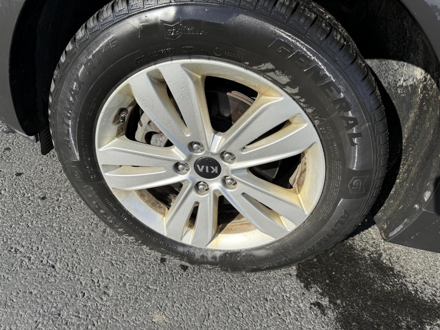 2019 Silver /Black Kia Sportage LX FWD (KNDPM3AC9K7) with an 2.4L I4 DOHC 16V engine, 6A transmission, located at 547 E. Main St., Orwell, OH, 44076, (440) 437-5893, 41.535435, -80.847855 - FRESH TRADE ALERT ---- This 2019 Kia Sportage LX FWD features a 2.4L I4 GDI engine paired with a 6-speed automatic transmission, offering an EPA-estimated 30 MPG on the highway. Notable features include LED daytime running lights, dusk-sensing headlights, a backup camera, and a 5.0" touchscreen info - Photo#10