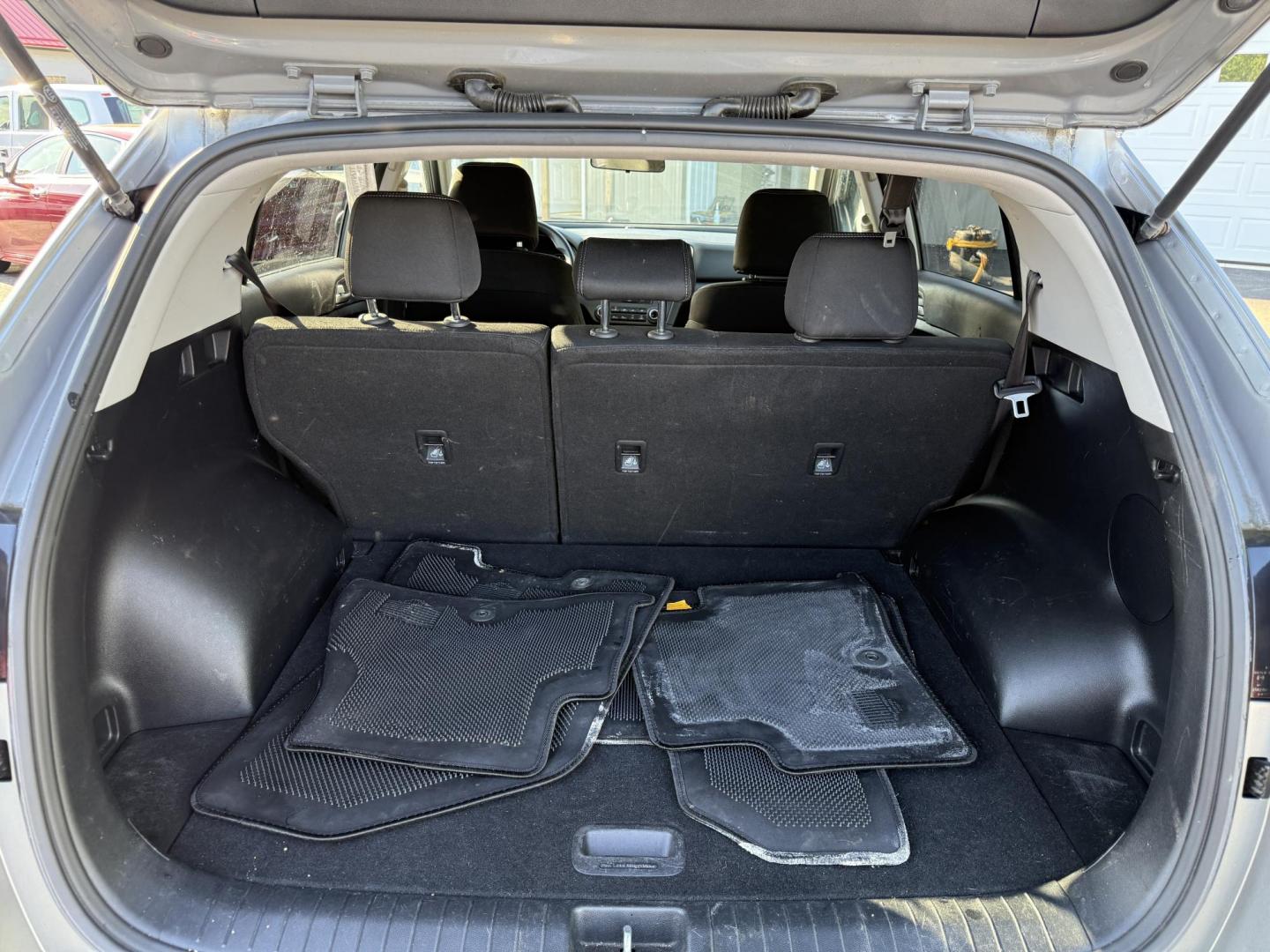 2019 Silver /Black Kia Sportage LX FWD (KNDPM3AC9K7) with an 2.4L I4 DOHC 16V engine, 6A transmission, located at 547 E. Main St., Orwell, OH, 44076, (440) 437-5893, 41.535435, -80.847855 - FRESH TRADE ALERT ---- This 2019 Kia Sportage LX FWD features a 2.4L I4 GDI engine paired with a 6-speed automatic transmission, offering an EPA-estimated 30 MPG on the highway. Notable features include LED daytime running lights, dusk-sensing headlights, a backup camera, and a 5.0" touchscreen info - Photo#28
