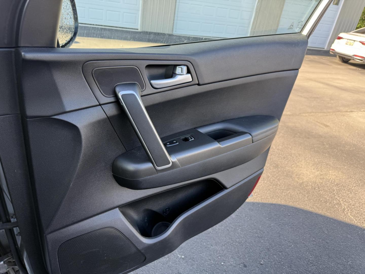 2019 Silver /Black Kia Sportage LX FWD (KNDPM3AC9K7) with an 2.4L I4 DOHC 16V engine, 6A transmission, located at 547 E. Main St., Orwell, OH, 44076, (440) 437-5893, 41.535435, -80.847855 - FRESH TRADE ALERT ---- This 2019 Kia Sportage LX FWD features a 2.4L I4 GDI engine paired with a 6-speed automatic transmission, offering an EPA-estimated 30 MPG on the highway. Notable features include LED daytime running lights, dusk-sensing headlights, a backup camera, and a 5.0" touchscreen info - Photo#34