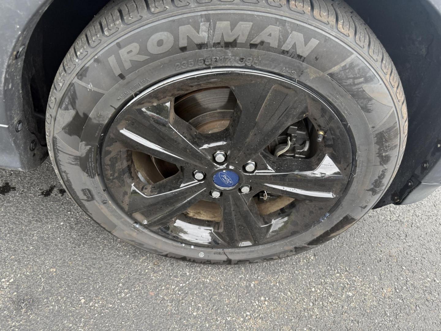 2014 Gray /Black Ford Escape SE 4WD (1FMCU9GX8EU) with an 1.6L I4 DOHC 16V TURBO engine, 6-Speed Automatic transmission, located at 11115 Chardon Rd. , Chardon, OH, 44024, (440) 214-9705, 41.580246, -81.241943 - Photo#4