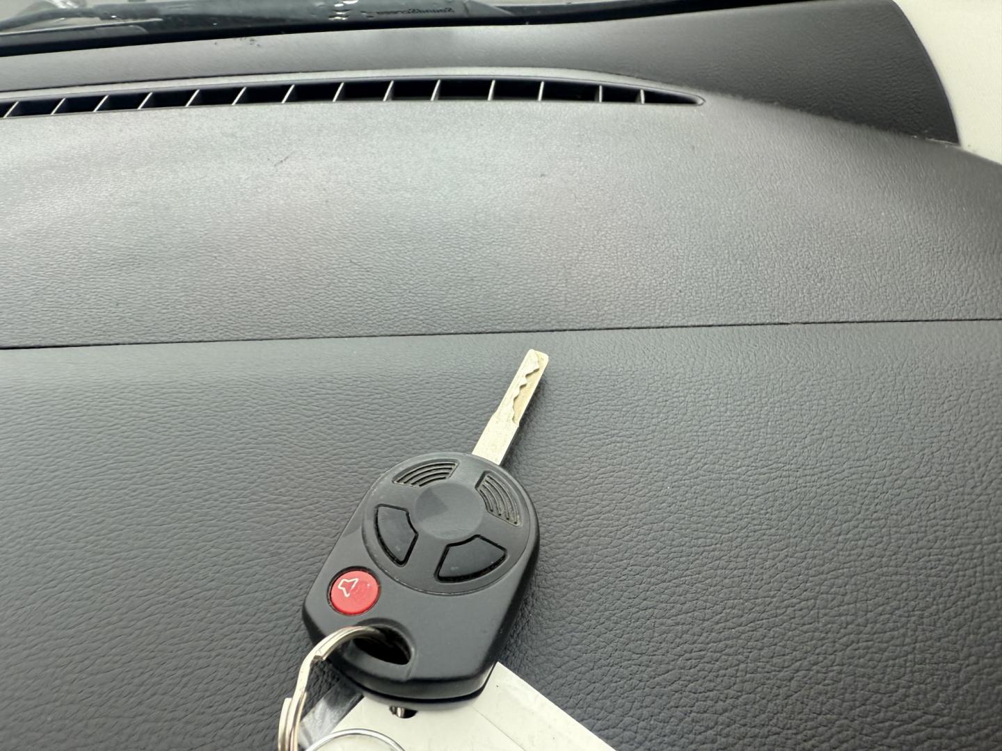 2014 Gray /Black Ford Escape SE 4WD (1FMCU9GX8EU) with an 1.6L I4 DOHC 16V TURBO engine, 6-Speed Automatic transmission, located at 11115 Chardon Rd. , Chardon, OH, 44024, (440) 214-9705, 41.580246, -81.241943 - Photo#31