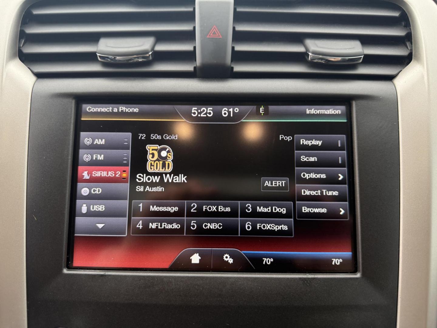 2016 Red /Black Ford Fusion SE AWD (3FA6P0T9XGR) with an 2.0L I4 DOHC 16V Turbo engine, 6A transmission, located at 11115 Chardon Rd. , Chardon, OH, 44024, (440) 214-9705, 41.580246, -81.241943 - This One Owner 2016 Ford Fusion SE AWD features a 2.0L turbocharged I4 engine paired with a 6-speed automatic transmission, offering a quick and fuel-efficient drive with up to 31 MPG highway. It boasts leather interior, heated power driver's seat, dual-zone automatic climate control, power moonroof - Photo#26