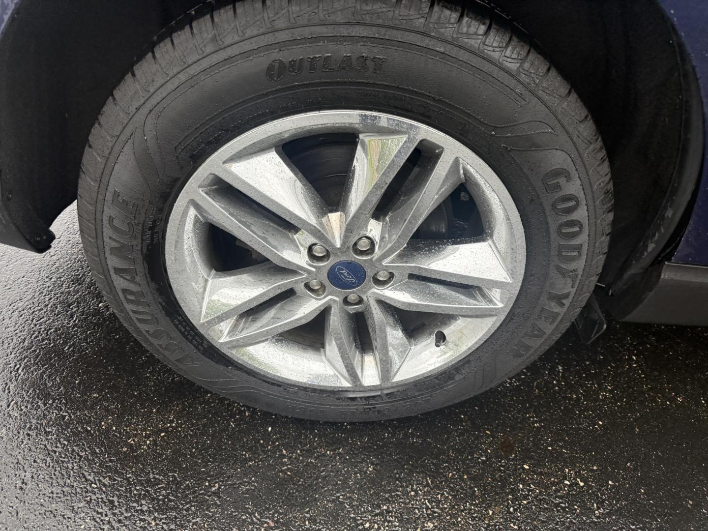 2016 Blue /Tan Ford Edge SEL AWD (2FMPK4J83GB) with an 3.5L V6 DOHC 24V engine, 6A transmission, located at 11115 Chardon Rd. , Chardon, OH, 44024, (440) 214-9705, 41.580246, -81.241943 - Photo#6