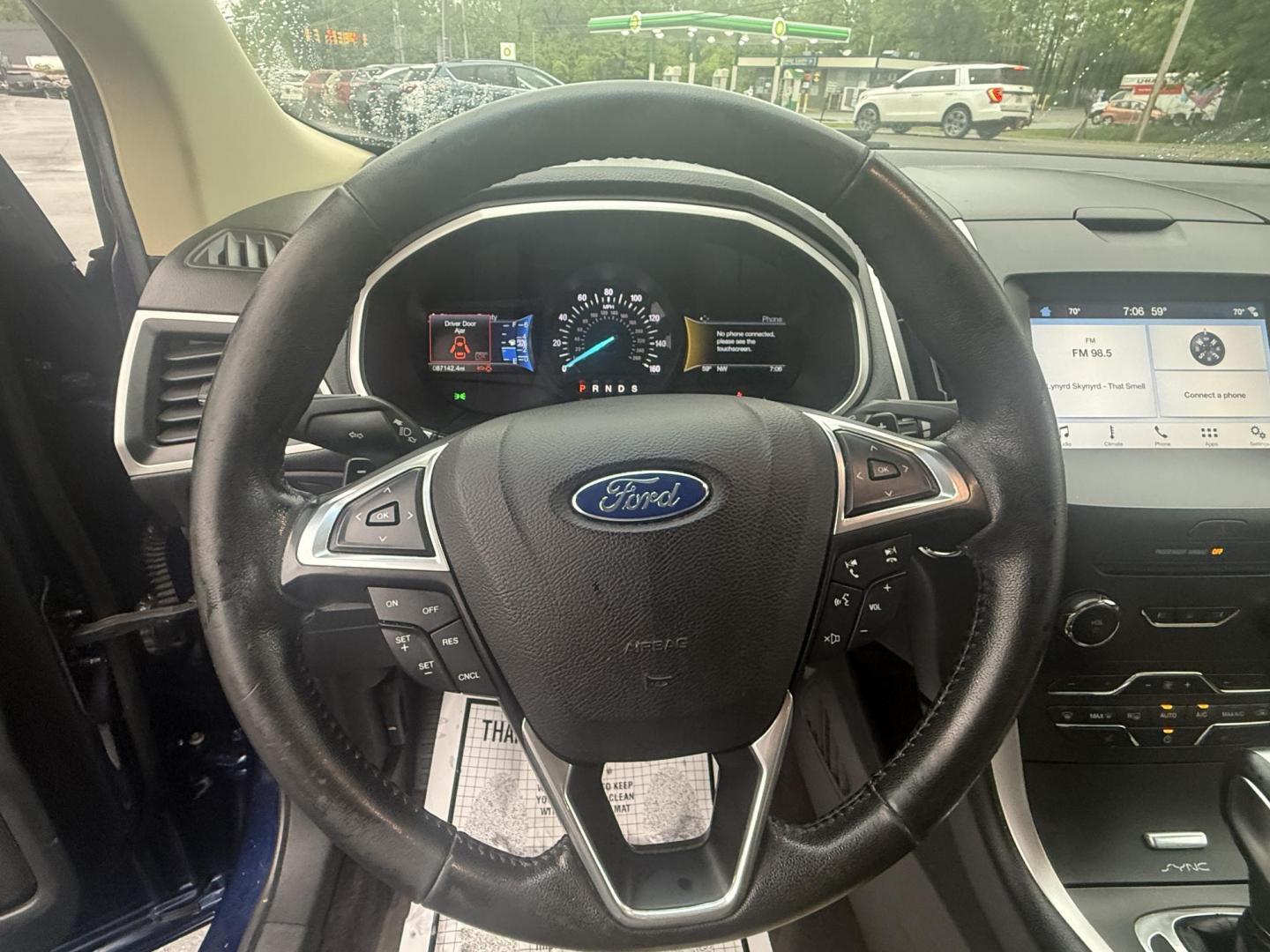 2016 Blue /Tan Ford Edge SEL AWD (2FMPK4J83GB) with an 3.5L V6 DOHC 24V engine, 6A transmission, located at 11115 Chardon Rd. , Chardon, OH, 44024, (440) 214-9705, 41.580246, -81.241943 - Photo#21