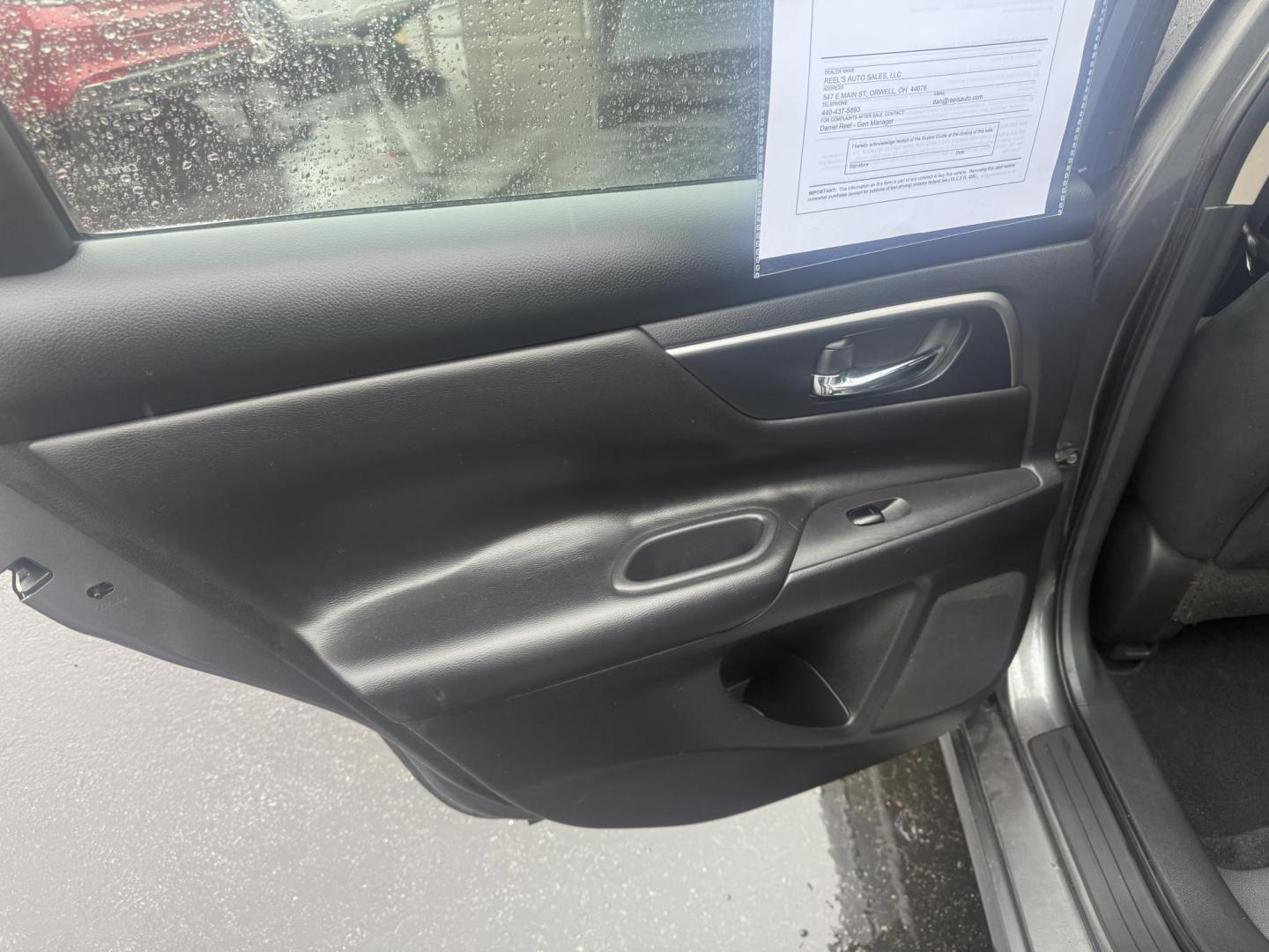 2015 Gray /Black Nissan Altima 2.5 S (1N4AL3AP9FN) with an 2.5L I4 DOHC 16V engine, Automatic transmission, located at 547 E. Main St., Orwell, OH, 44076, (440) 437-5893, 41.535435, -80.847855 - Photo#24