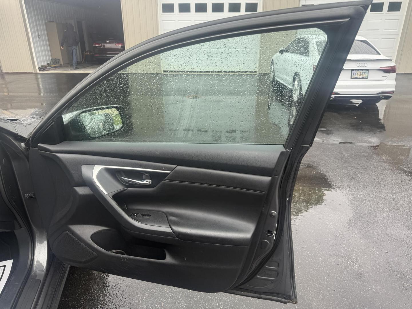 2015 Gray /Black Nissan Altima 2.5 S (1N4AL3AP9FN) with an 2.5L I4 DOHC 16V engine, Automatic transmission, located at 547 E. Main St., Orwell, OH, 44076, (440) 437-5893, 41.535435, -80.847855 - Photo#33