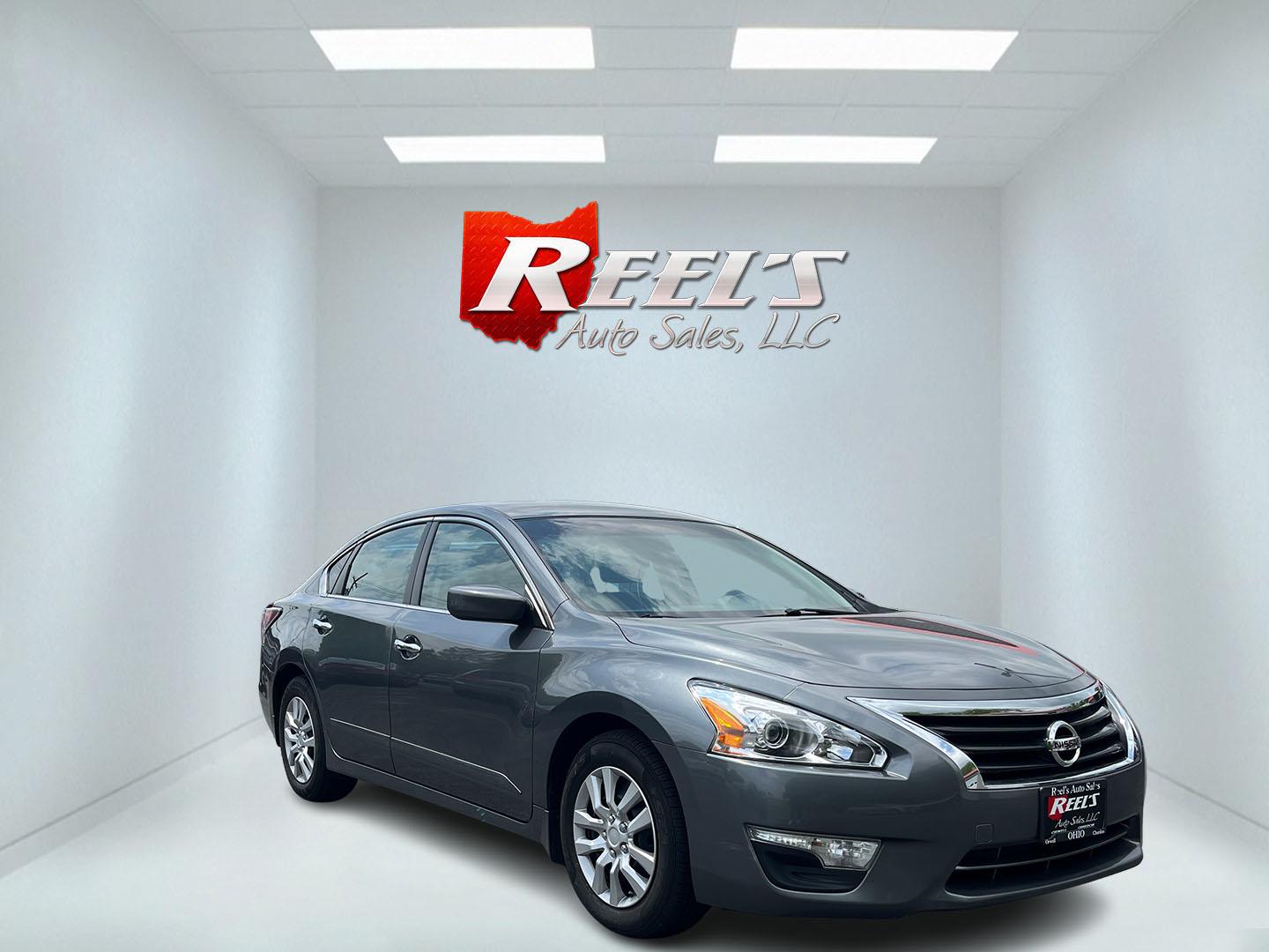 2015 Gray /Black Nissan Altima 2.5 S (1N4AL3AP9FN) with an 2.5L I4 DOHC 16V engine, Automatic transmission, located at 547 E. Main St., Orwell, OH, 44076, (440) 437-5893, 41.535435, -80.847855 - Photo#14