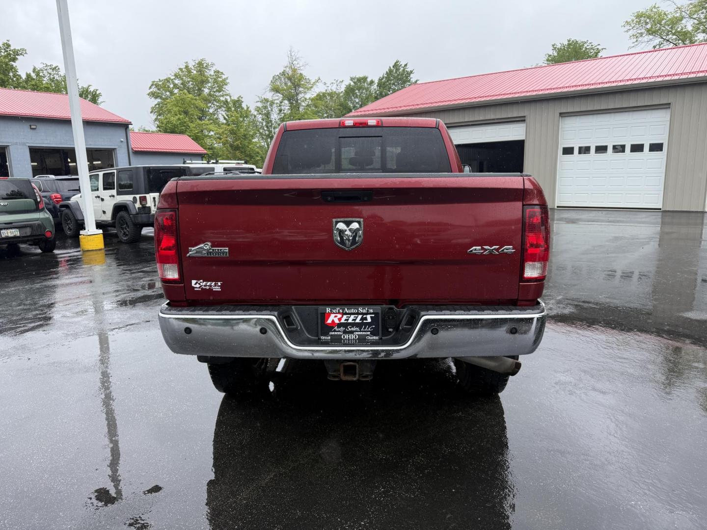 2014 Red /Black RAM 2500 Big Horn Crew Cab SWB 4WD (3C6UR5DJ3EG) with an 6.4L V8 OHV engine, 6-Speed Automatic transmission, located at 547 E. Main St., Orwell, OH, 44076, (440) 437-5893, 41.535435, -80.847855 - Photo#10
