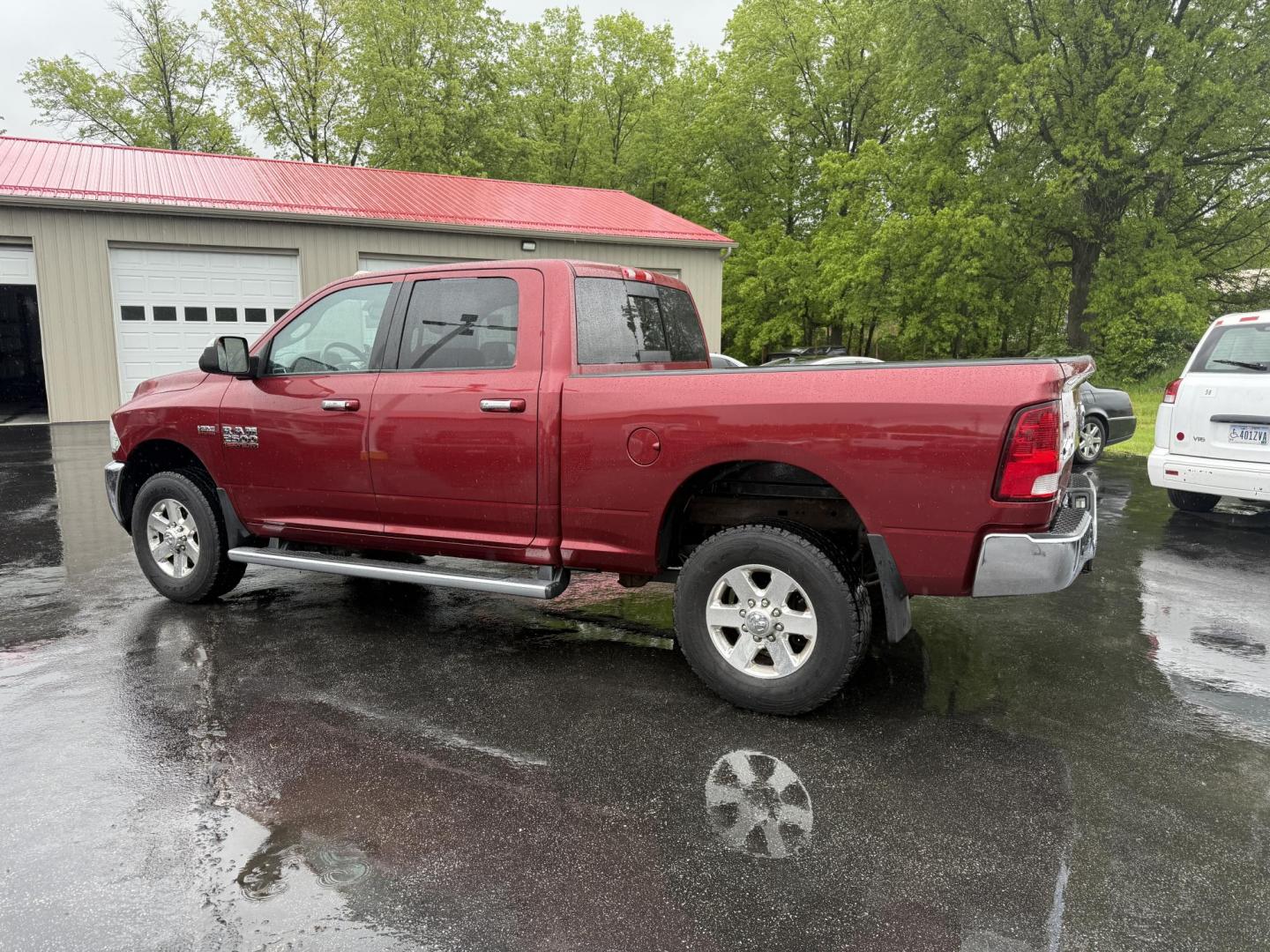 2014 Red /Black RAM 2500 Big Horn Crew Cab SWB 4WD (3C6UR5DJ3EG) with an 6.4L V8 OHV engine, 6-Speed Automatic transmission, located at 547 E. Main St., Orwell, OH, 44076, (440) 437-5893, 41.535435, -80.847855 - Photo#13