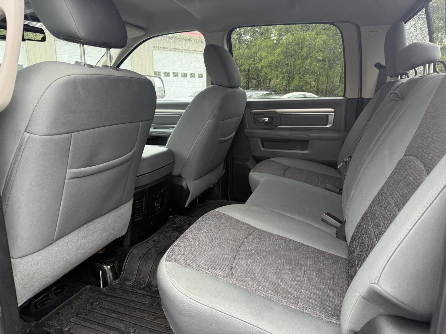 2014 Red /Black RAM 2500 Big Horn Crew Cab SWB 4WD (3C6UR5DJ3EG) with an 6.4L V8 OHV engine, 6-Speed Automatic transmission, located at 547 E. Main St., Orwell, OH, 44076, (440) 437-5893, 41.535435, -80.847855 - Photo#36