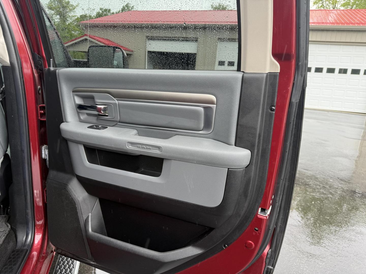 2014 Red /Black RAM 2500 Big Horn Crew Cab SWB 4WD (3C6UR5DJ3EG) with an 6.4L V8 OHV engine, 6-Speed Automatic transmission, located at 547 E. Main St., Orwell, OH, 44076, (440) 437-5893, 41.535435, -80.847855 - Photo#41