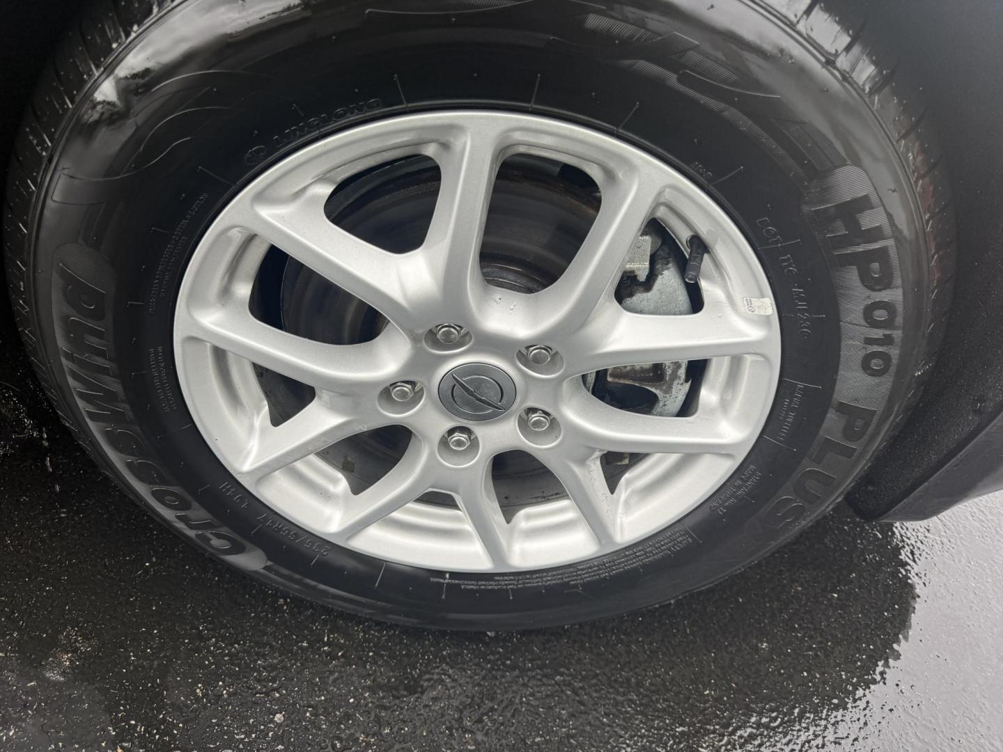 2021 Gray /Black Chrysler Voyager LXI (2C4RC1DG9MR) with an 3.6L V6 DOHC 24V engine, 9A transmission, located at 547 E. Main St., Orwell, OH, 44076, (440) 437-5893, 41.535435, -80.847855 - Photo#4