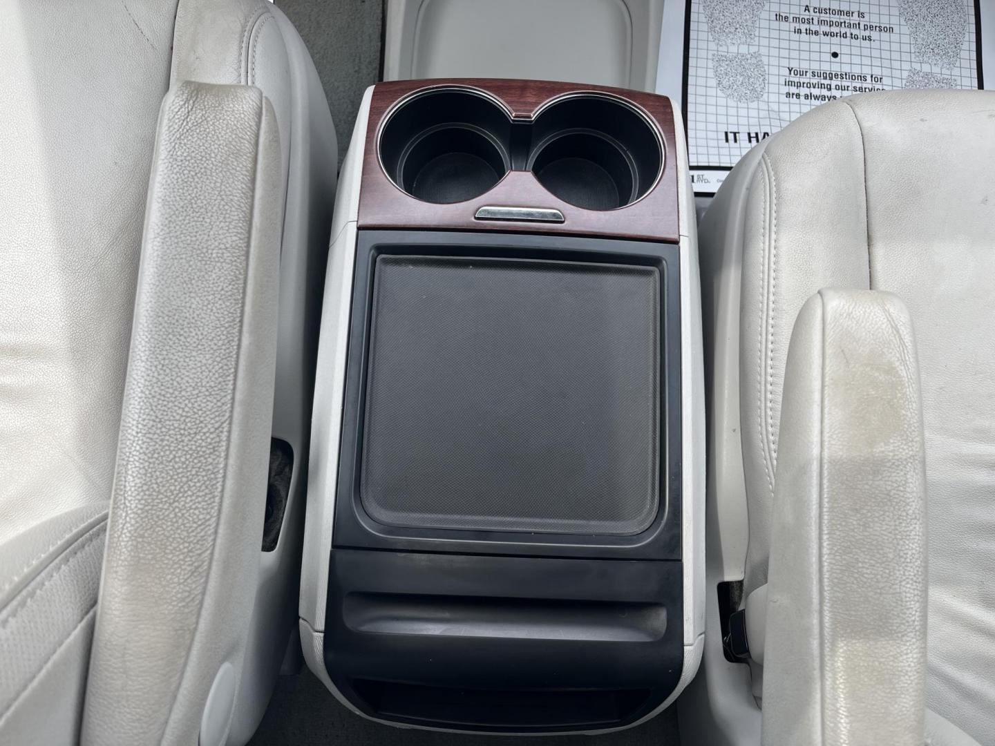 2012 Silver /Gray Toyota Sienna XLE FWD 8-Passsenger V6 (5TDYK3DCXCS) with an 3.5L V6 EFI DOHC 24V engine, 5-Speed Automatic transmission, located at 547 E. Main St., Orwell, OH, 44076, (440) 437-5893, 41.535435, -80.847855 - This One Owner 2012 Toyota Sienna is a reliable and luxurious family hauler. Powered by Toyota's incredible 3.5 V6 engine and 6 speed automatic transmission you'll never be longing for power while passing while achieving a respectable 25 MPG highway. On the inside you will find a leather interior, t - Photo#30