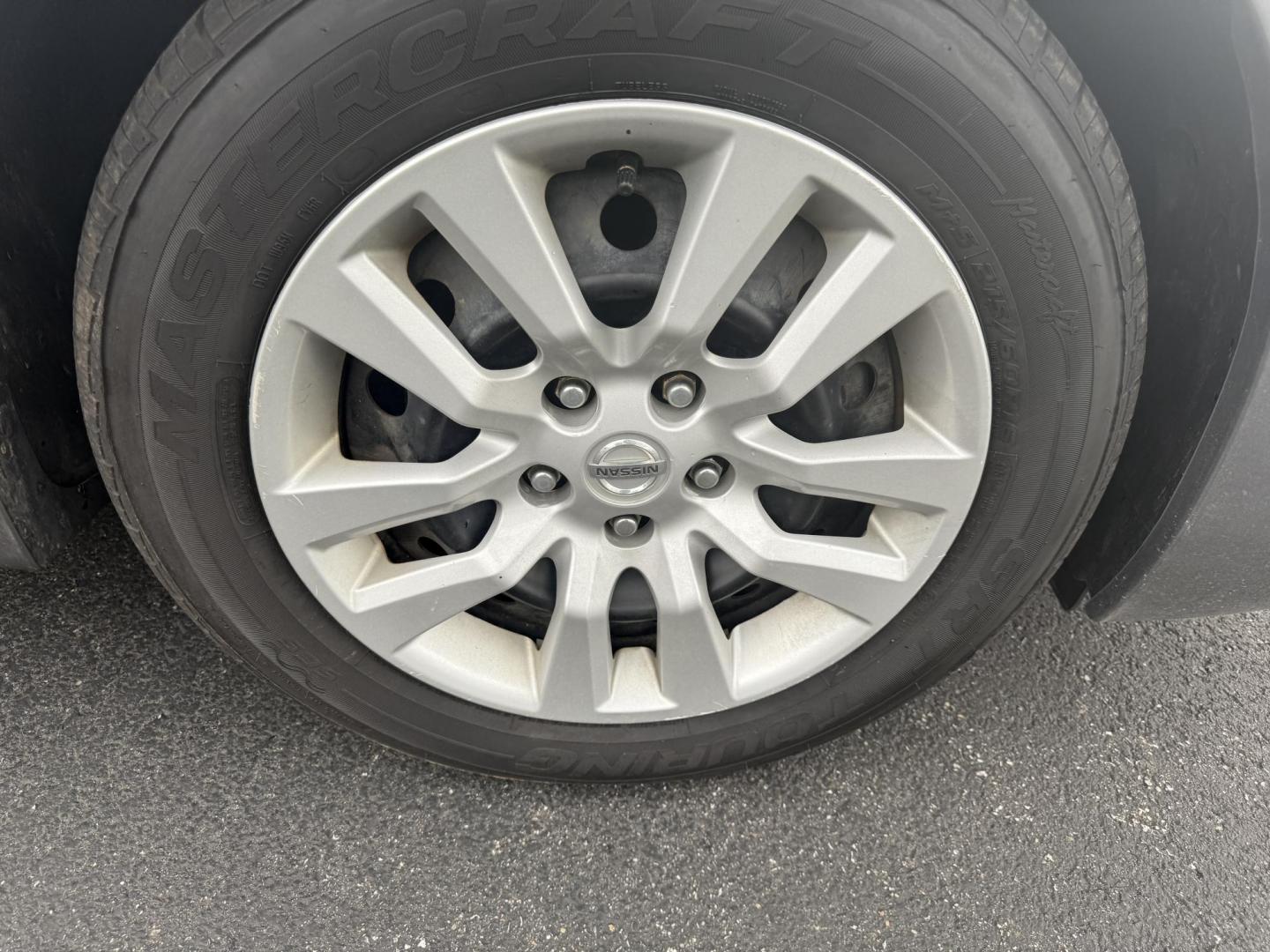 2015 Gray /Black Nissan Altima 2.5 S (1N4AL3AP0FC) with an 2.5L I4 DOHC 16V engine, Automatic transmission, located at 11115 Chardon Rd. , Chardon, OH, 44024, (440) 214-9705, 41.580246, -81.241943 - This One Owner 2015 Nissan Altima is an incredibly fuel efficient commuter sedan. Powered by a 2.5 I4 engine it gets 31 MPG combined and up to 37 MPG highway. On the side you get a power drivers seat, push button start, a sport driving mode, and an aux audio input. This Altima is fully serviced and - Photo#4