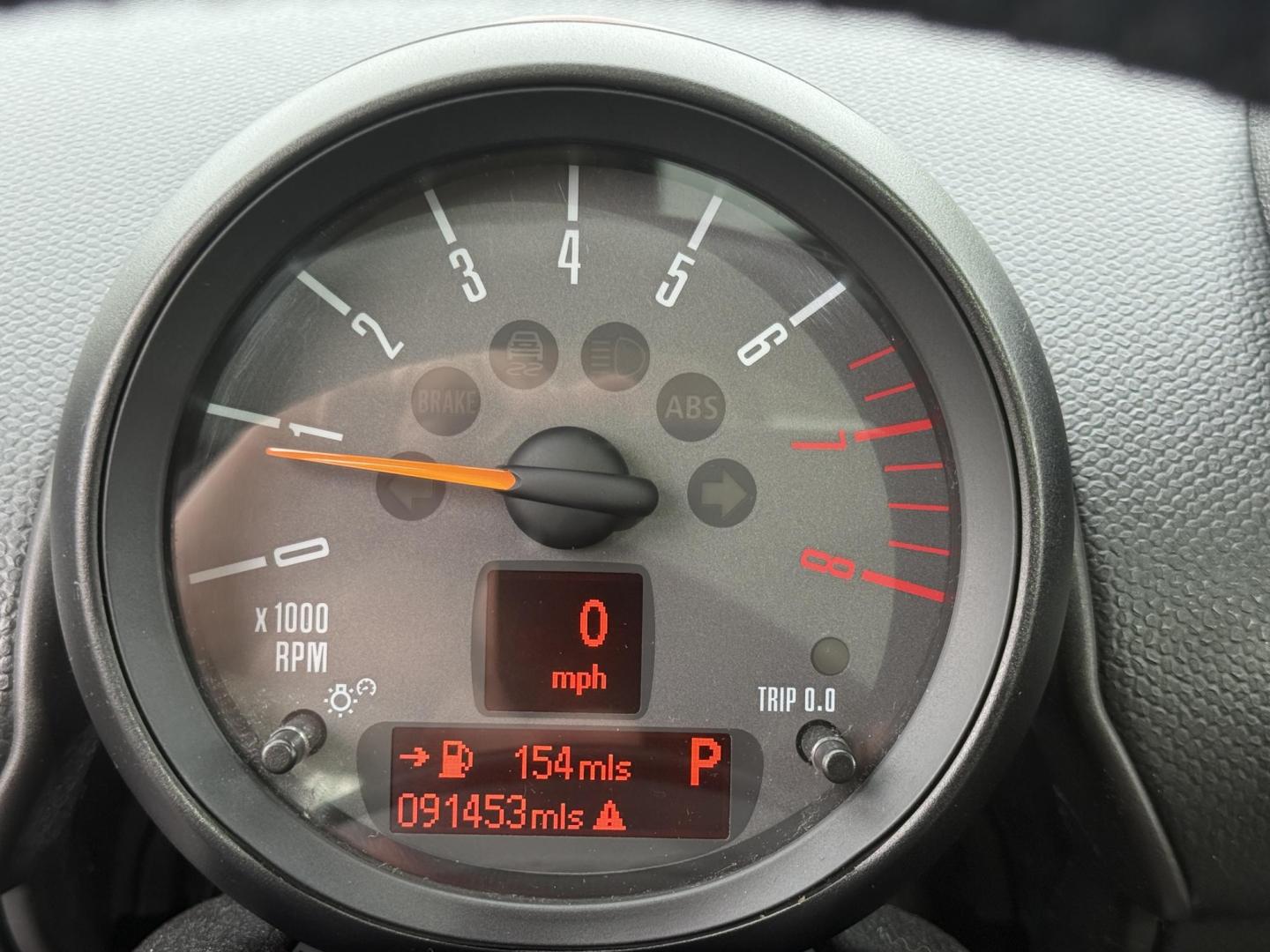 2016 White /Tan Mini Countryman S ALL4 (WMWZC5C53GW) with an 1.6L I4 DOHC 16V TURBO engine, 6-Speed Automatic transmission, located at 11115 Chardon Rd. , Chardon, OH, 44024, (440) 214-9705, 41.580246, -81.241943 - This 2016 Mini Cooper Countryman S All 4 is a fun, and fuel efficient small SUV. Powered by a 1.6 I4 Turbocharged engine producing 181 HP and a 6 speed automatic transmission this Mini achieves up to 30 MPG highway while still being a fun and sporty vehicle. On the inside you have a leather interior - Photo#16