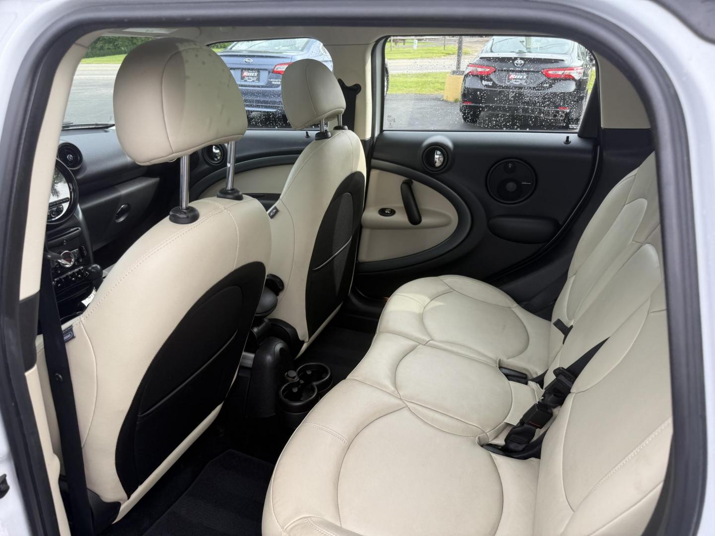 2016 White /Tan Mini Countryman S ALL4 (WMWZC5C53GW) with an 1.6L I4 DOHC 16V TURBO engine, 6-Speed Automatic transmission, located at 11115 Chardon Rd. , Chardon, OH, 44024, (440) 214-9705, 41.580246, -81.241943 - This 2016 Mini Cooper Countryman S All 4 is a fun, and fuel efficient small SUV. Powered by a 1.6 I4 Turbocharged engine producing 181 HP and a 6 speed automatic transmission this Mini achieves up to 30 MPG highway while still being a fun and sporty vehicle. On the inside you have a leather interior - Photo#25
