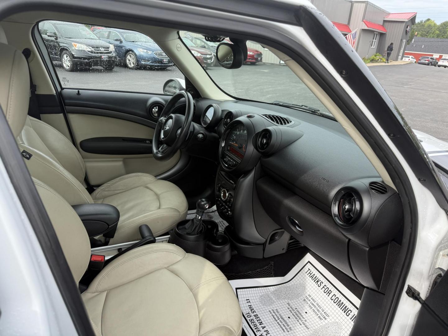 2016 White /Tan Mini Countryman S ALL4 (WMWZC5C53GW) with an 1.6L I4 DOHC 16V TURBO engine, 6-Speed Automatic transmission, located at 11115 Chardon Rd. , Chardon, OH, 44024, (440) 214-9705, 41.580246, -81.241943 - This 2016 Mini Cooper Countryman S All 4 is a fun, and fuel efficient small SUV. Powered by a 1.6 I4 Turbocharged engine producing 181 HP and a 6 speed automatic transmission this Mini achieves up to 30 MPG highway while still being a fun and sporty vehicle. On the inside you have a leather interior - Photo#33