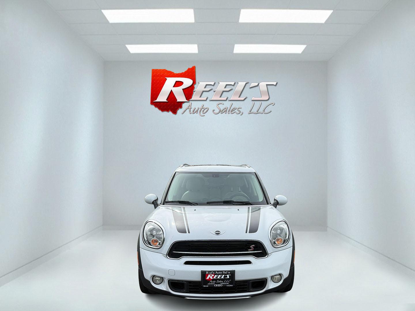 2016 White /Tan Mini Countryman S ALL4 (WMWZC5C53GW) with an 1.6L I4 DOHC 16V TURBO engine, 6-Speed Automatic transmission, located at 11115 Chardon Rd. , Chardon, OH, 44024, (440) 214-9705, 41.580246, -81.241943 - This 2016 Mini Cooper Countryman S All 4 is a fun, and fuel efficient small SUV. Powered by a 1.6 I4 Turbocharged engine producing 181 HP and a 6 speed automatic transmission this Mini achieves up to 30 MPG highway while still being a fun and sporty vehicle. On the inside you have a leather interior - Photo#1