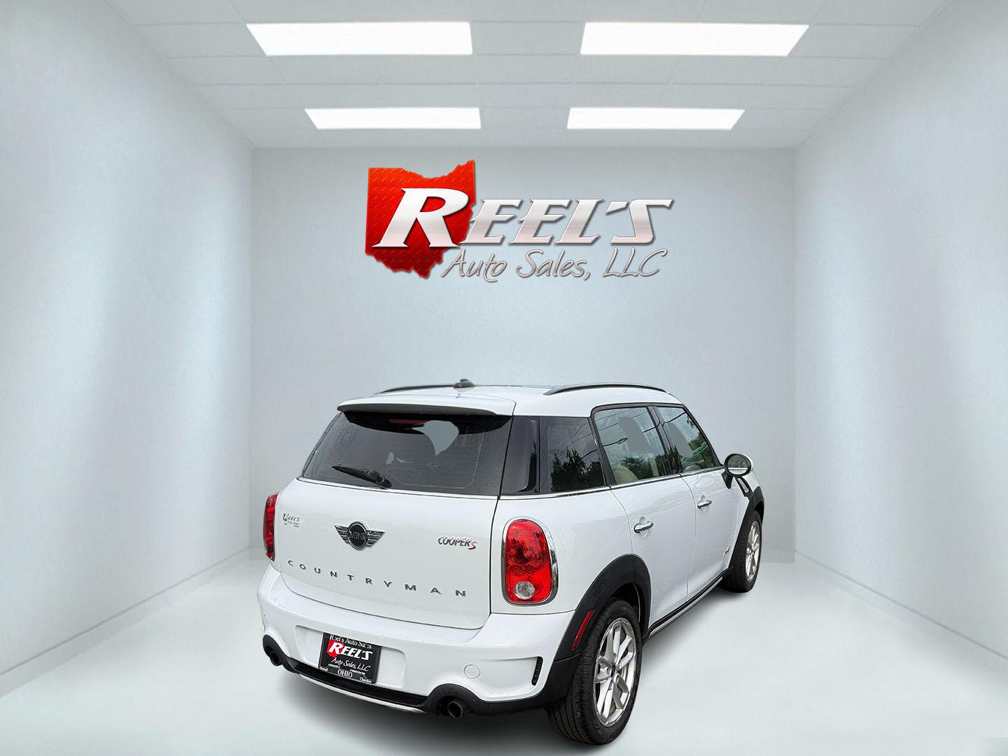 2016 White /Tan Mini Countryman S ALL4 (WMWZC5C53GW) with an 1.6L I4 DOHC 16V TURBO engine, 6-Speed Automatic transmission, located at 11115 Chardon Rd. , Chardon, OH, 44024, (440) 214-9705, 41.580246, -81.241943 - This 2016 Mini Cooper Countryman S All 4 is a fun, and fuel efficient small SUV. Powered by a 1.6 I4 Turbocharged engine producing 181 HP and a 6 speed automatic transmission this Mini achieves up to 30 MPG highway while still being a fun and sporty vehicle. On the inside you have a leather interior - Photo#13