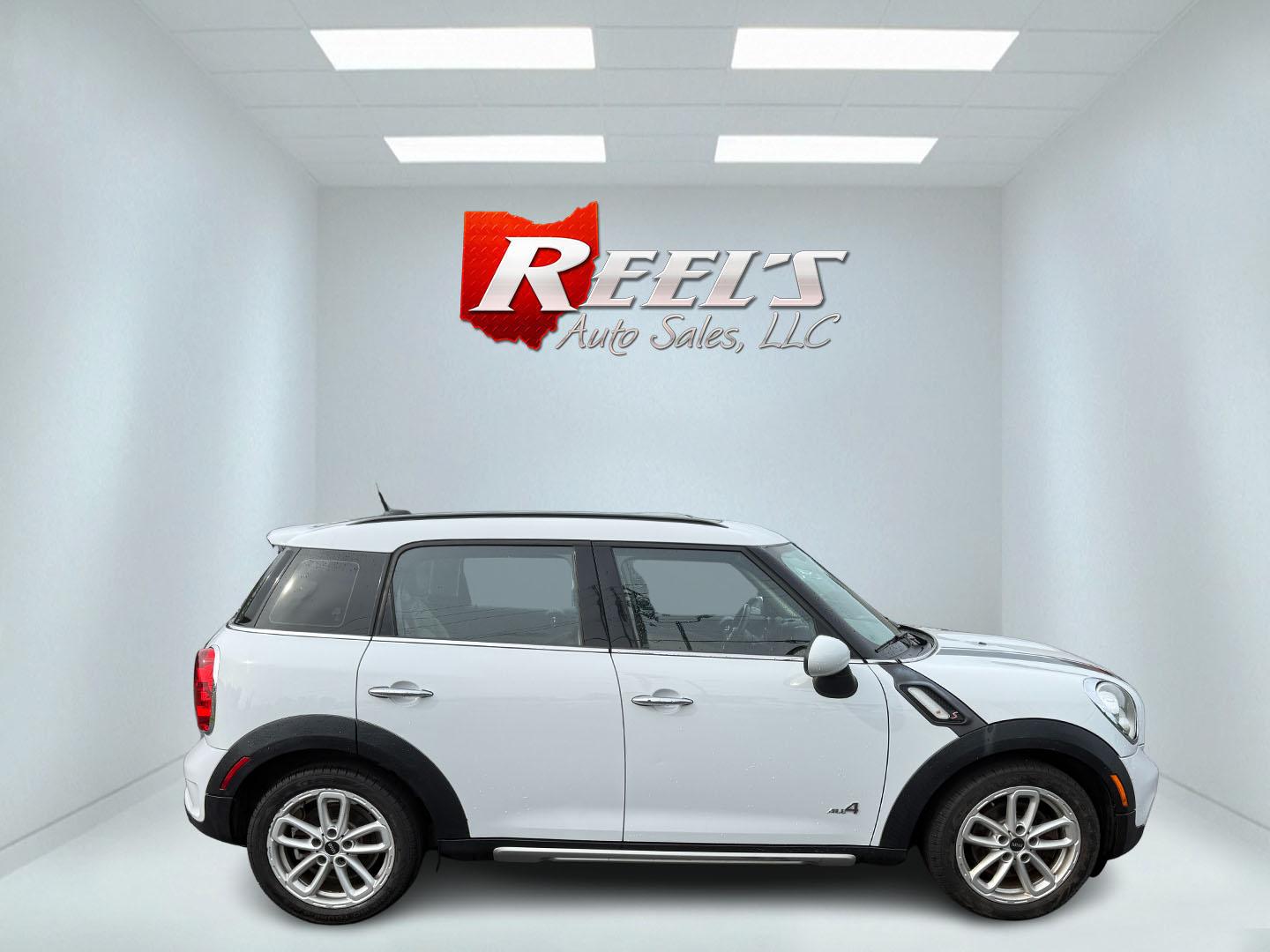 2016 White /Tan Mini Countryman S ALL4 (WMWZC5C53GW) with an 1.6L I4 DOHC 16V TURBO engine, 6-Speed Automatic transmission, located at 11115 Chardon Rd. , Chardon, OH, 44024, (440) 214-9705, 41.580246, -81.241943 - This 2016 Mini Cooper Countryman S All 4 is a fun, and fuel efficient small SUV. Powered by a 1.6 I4 Turbocharged engine producing 181 HP and a 6 speed automatic transmission this Mini achieves up to 30 MPG highway while still being a fun and sporty vehicle. On the inside you have a leather interior - Photo#14