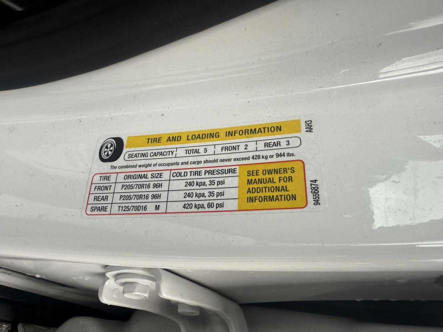 2018 White /Black Chevrolet Trax LT AWD (KL7CJPSBXJB) with an 1.4L I4 DOHC 16V Turbo engine, 6A transmission, located at 11115 Chardon Rd. , Chardon, OH, 44024, (440) 214-9705, 41.580246, -81.241943 - This One Owner 2018 Chevrolet Trax LT AWD is a great little fuel SUV. Powered by a 1.4 I4 Turbocharged ECOTEC engine and a 6 speed automatic transmission this little Trax achieves up to 30 MPG highway making it a great choice for any commuter. On the inside this Trax has a power drivers seat, push b - Photo#12