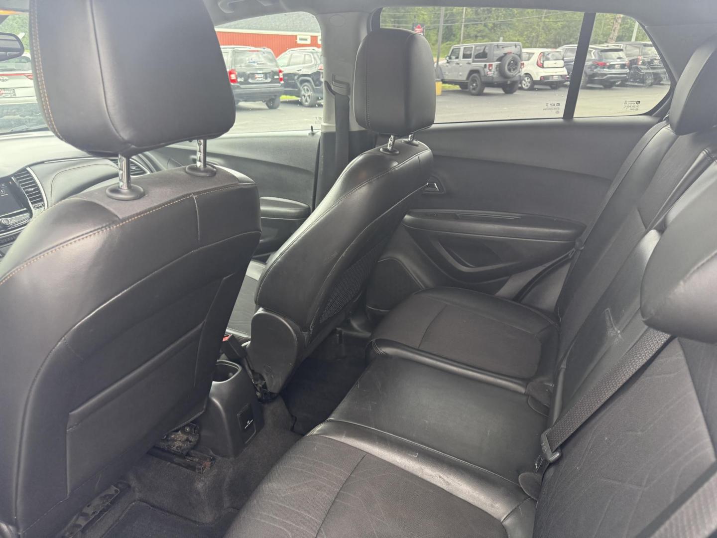 2018 White /Black Chevrolet Trax LT AWD (KL7CJPSBXJB) with an 1.4L I4 DOHC 16V Turbo engine, 6A transmission, located at 11115 Chardon Rd. , Chardon, OH, 44024, (440) 214-9705, 41.580246, -81.241943 - This One Owner 2018 Chevrolet Trax LT AWD is a great little fuel SUV. Powered by a 1.4 I4 Turbocharged ECOTEC engine and a 6 speed automatic transmission this little Trax achieves up to 30 MPG highway making it a great choice for any commuter. On the inside this Trax has a power drivers seat, push b - Photo#23