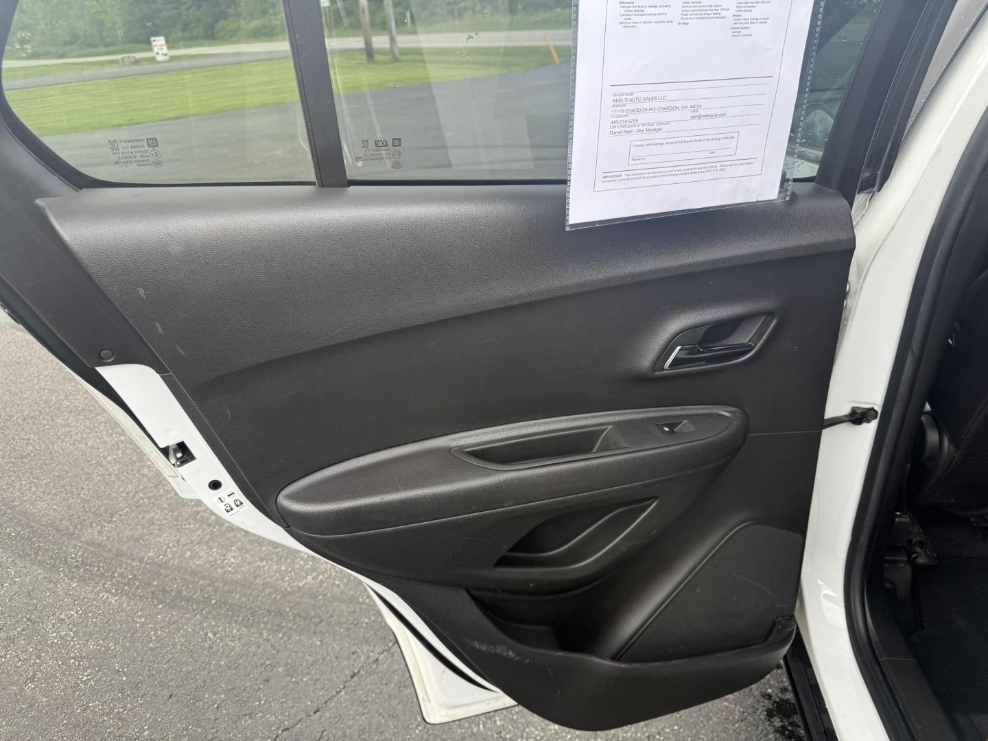 2018 White /Black Chevrolet Trax LT AWD (KL7CJPSBXJB) with an 1.4L I4 DOHC 16V Turbo engine, 6A transmission, located at 11115 Chardon Rd. , Chardon, OH, 44024, (440) 214-9705, 41.580246, -81.241943 - This One Owner 2018 Chevrolet Trax LT AWD is a great little fuel SUV. Powered by a 1.4 I4 Turbocharged ECOTEC engine and a 6 speed automatic transmission this little Trax achieves up to 30 MPG highway making it a great choice for any commuter. On the inside this Trax has a power drivers seat, push b - Photo#24