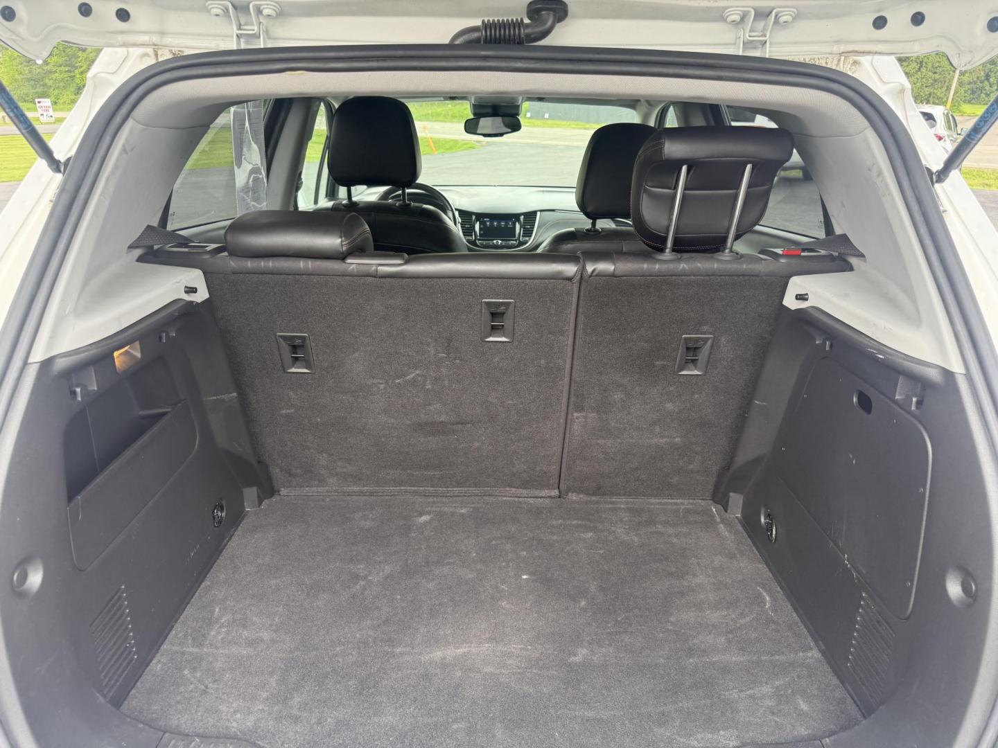 2018 White /Black Chevrolet Trax LT AWD (KL7CJPSBXJB) with an 1.4L I4 DOHC 16V Turbo engine, 6A transmission, located at 11115 Chardon Rd. , Chardon, OH, 44024, (440) 214-9705, 41.580246, -81.241943 - This One Owner 2018 Chevrolet Trax LT AWD is a great little fuel SUV. Powered by a 1.4 I4 Turbocharged ECOTEC engine and a 6 speed automatic transmission this little Trax achieves up to 30 MPG highway making it a great choice for any commuter. On the inside this Trax has a power drivers seat, push b - Photo#27