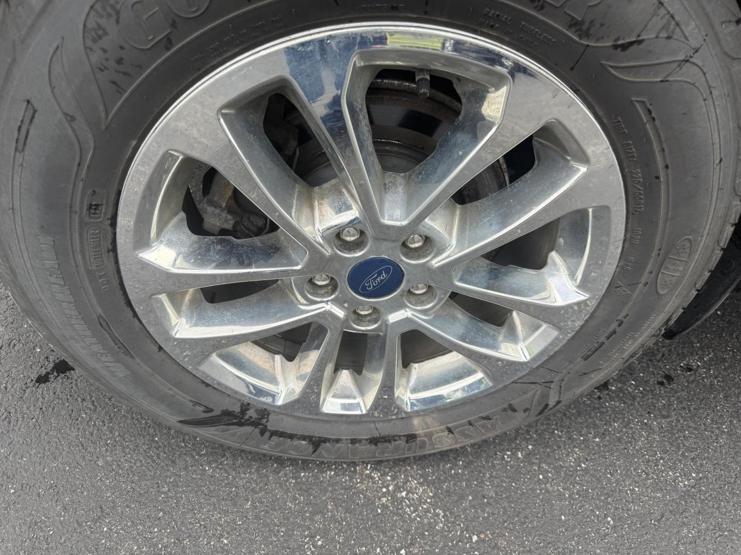 2020 Red /Black Ford Escape SE AWD (1FMCU9G68LU) with an 1.5L I3 DOHC 12V TURBO engine, 8-Speed Automatic transmission, located at 11115 Chardon Rd. , Chardon, OH, 44024, (440) 214-9705, 41.580246, -81.241943 - This 2020 Ford Escape SE is a modern and fuel efficient SUV. Equipped with a 1.5 I3 Turbocharged EcoBoost engine and a 8 speed automatic transmission this Escape achieves a very impressive 28 MPG combined and 31 MPG highway. On the inside it has a power drivers seat, heated front seats and, automati - Photo#6