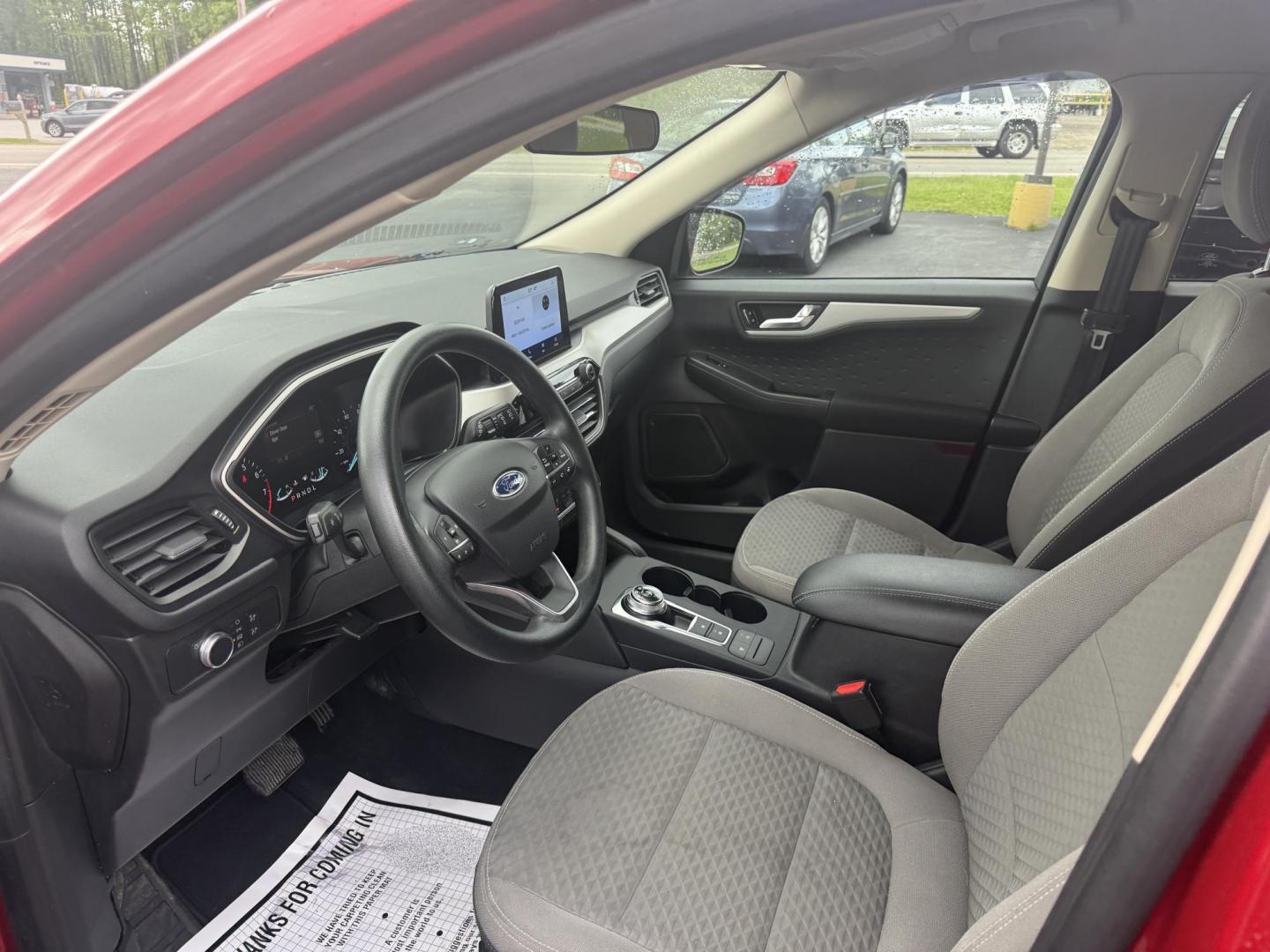 2020 Red /Black Ford Escape SE AWD (1FMCU9G68LU) with an 1.5L I3 DOHC 12V TURBO engine, 8-Speed Automatic transmission, located at 11115 Chardon Rd. , Chardon, OH, 44024, (440) 214-9705, 41.580246, -81.241943 - This 2020 Ford Escape SE is a modern and fuel efficient SUV. Equipped with a 1.5 I3 Turbocharged EcoBoost engine and a 8 speed automatic transmission this Escape achieves a very impressive 28 MPG combined and 31 MPG highway. On the inside it has a power drivers seat, heated front seats and, automati - Photo#14