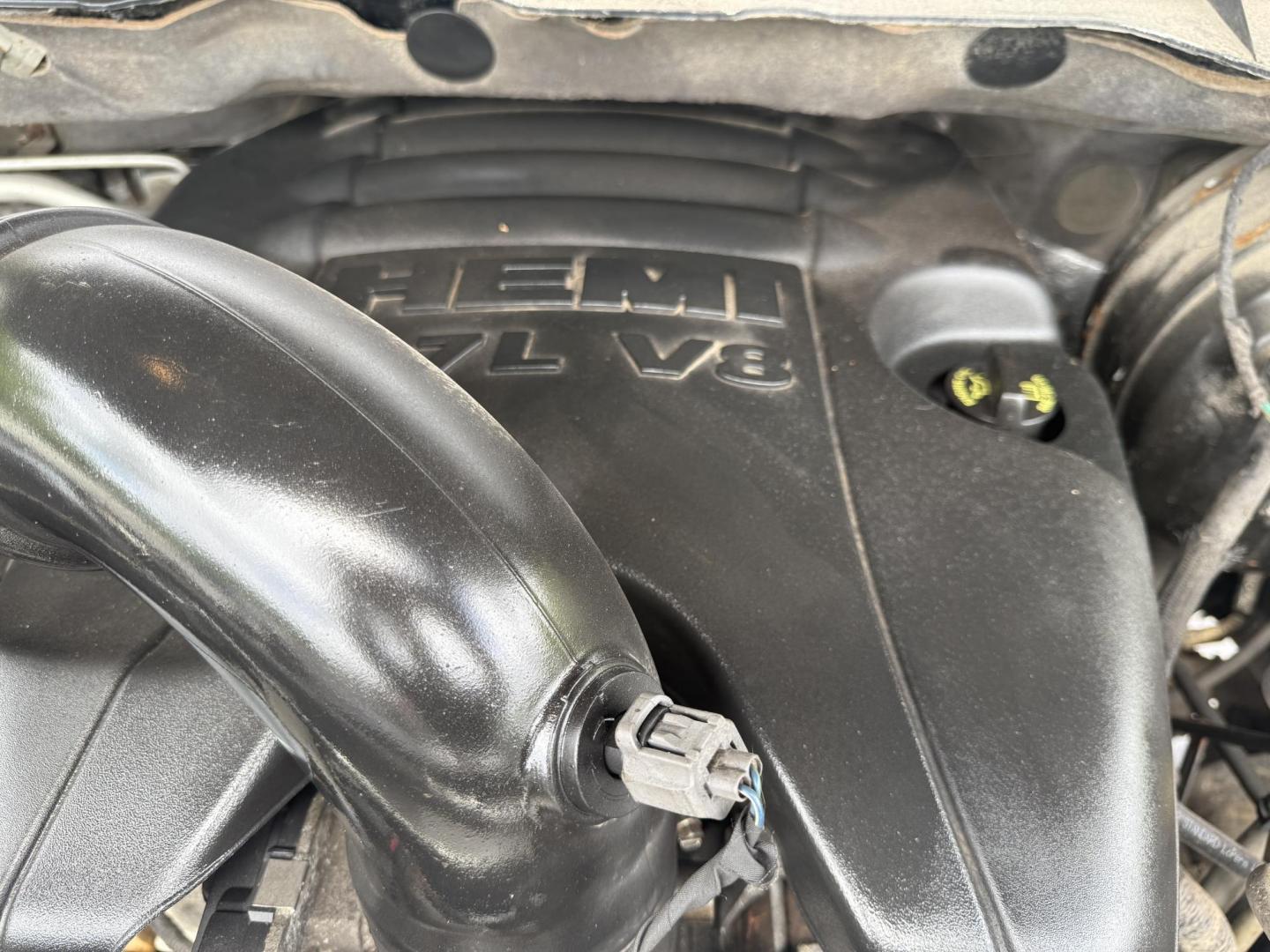 2014 Black /Black RAM 1500 Laramie Crew Cab SWB 4WD (1C6RR7NT3ES) with an 5.7L V8 OHV 16V engine, 8-Speed Automatic transmission, located at 11115 Chardon Rd. , Chardon, OH, 44024, (440) 214-9705, 41.580246, -81.241943 - FRESH TRADE ALERT ---- This 2014 Ram 1500 is a luxurious pickup truck with plenty of capability. Powered by a 5.7 HEMI V8, 8 speed automatic transmission and, 3.93 gearing this Ram is rated to tow 10,300 pounds. On the inside you'll find a beautiful leather wrapped interior with heated and cooled fr - Photo#10
