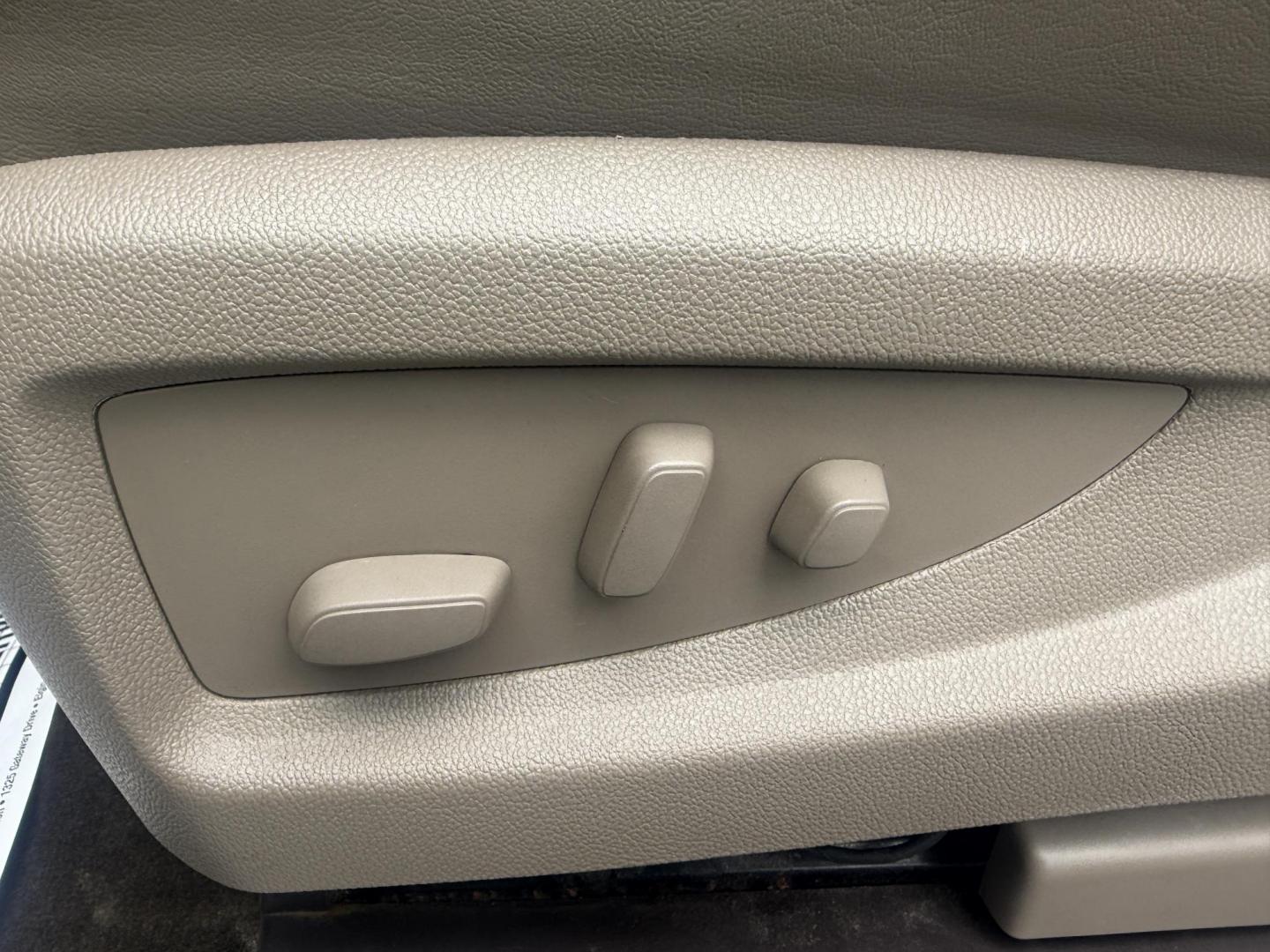 2015 White /Brown GMC Sierra 1500 Denali Crew Cab Short Box 4WD (3GTU2WEJ7FG) with an 6.2L V8 OHV 16V engine, 8-Speed Automatic transmission, located at 11115 Chardon Rd. , Chardon, OH, 44024, (440) 214-9705, 41.580246, -81.241943 - This 2015 GMC Sierra 1500 Denali is GM's greatest they have to offer. Powered by a 6.2 V8 Engine and an 8 speed automatic transmission this truck is rated to tow 9,200 pounds while giving you all the luxury of a Cadillac. On the inside you will find an incredible leather interior, heated and cooled - Photo#20