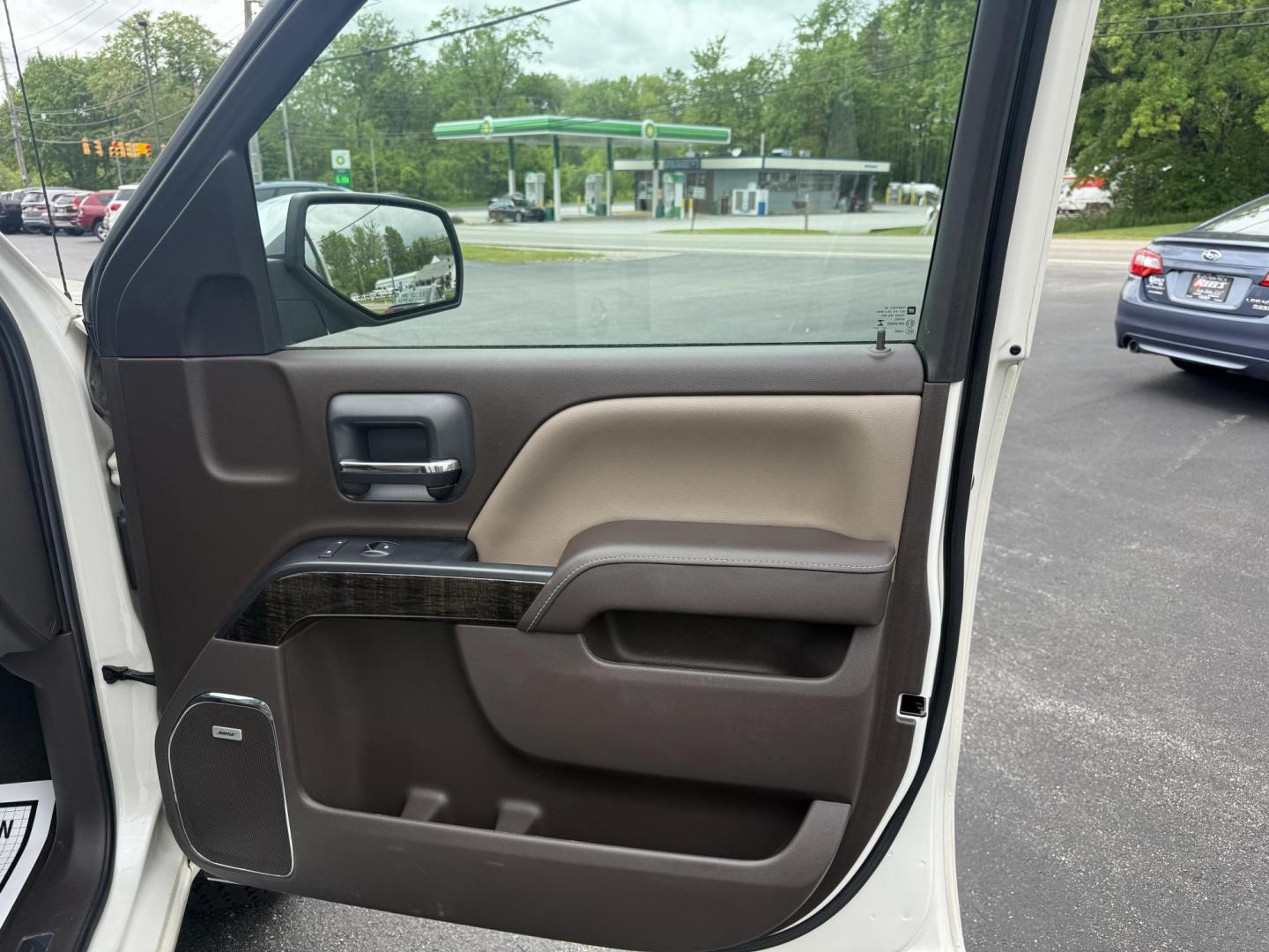 2015 White /Brown GMC Sierra 1500 Denali Crew Cab Short Box 4WD (3GTU2WEJ7FG) with an 6.2L V8 OHV 16V engine, 8-Speed Automatic transmission, located at 11115 Chardon Rd. , Chardon, OH, 44024, (440) 214-9705, 41.580246, -81.241943 - This 2015 GMC Sierra 1500 Denali is GM's greatest they have to offer. Powered by a 6.2 V8 Engine and an 8 speed automatic transmission this truck is rated to tow 9,200 pounds while giving you all the luxury of a Cadillac. On the inside you will find an incredible leather interior, heated and cooled - Photo#44