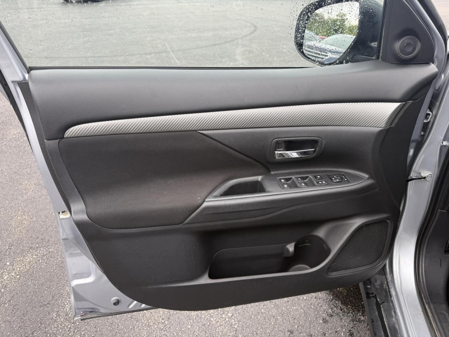 2017 Silver /Black Mitsubishi Outlander SE AWD (JA4AZ3A38HZ) with an 2.4L I4 DOHC 16V engine, Automatic transmission, located at 11115 Chardon Rd. , Chardon, OH, 44024, (440) 214-9705, 41.580246, -81.241943 - This 2017 Mitsubishi Outlander SE S-AWC is a fuel efficient all wheel drive SUV with a 3rd row. Powered by a 2.4 I4 Engine it is capable of achieving an impressive 29 MPG Highway. On the inside you get a 7.0" touch screen with Apple Carplay, Android Auto and, a backup camera. Other features include - Photo#16